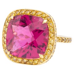 Anello 'Nardi' in oro giallo 18 carati, tormalina rubellite e diamante giallo