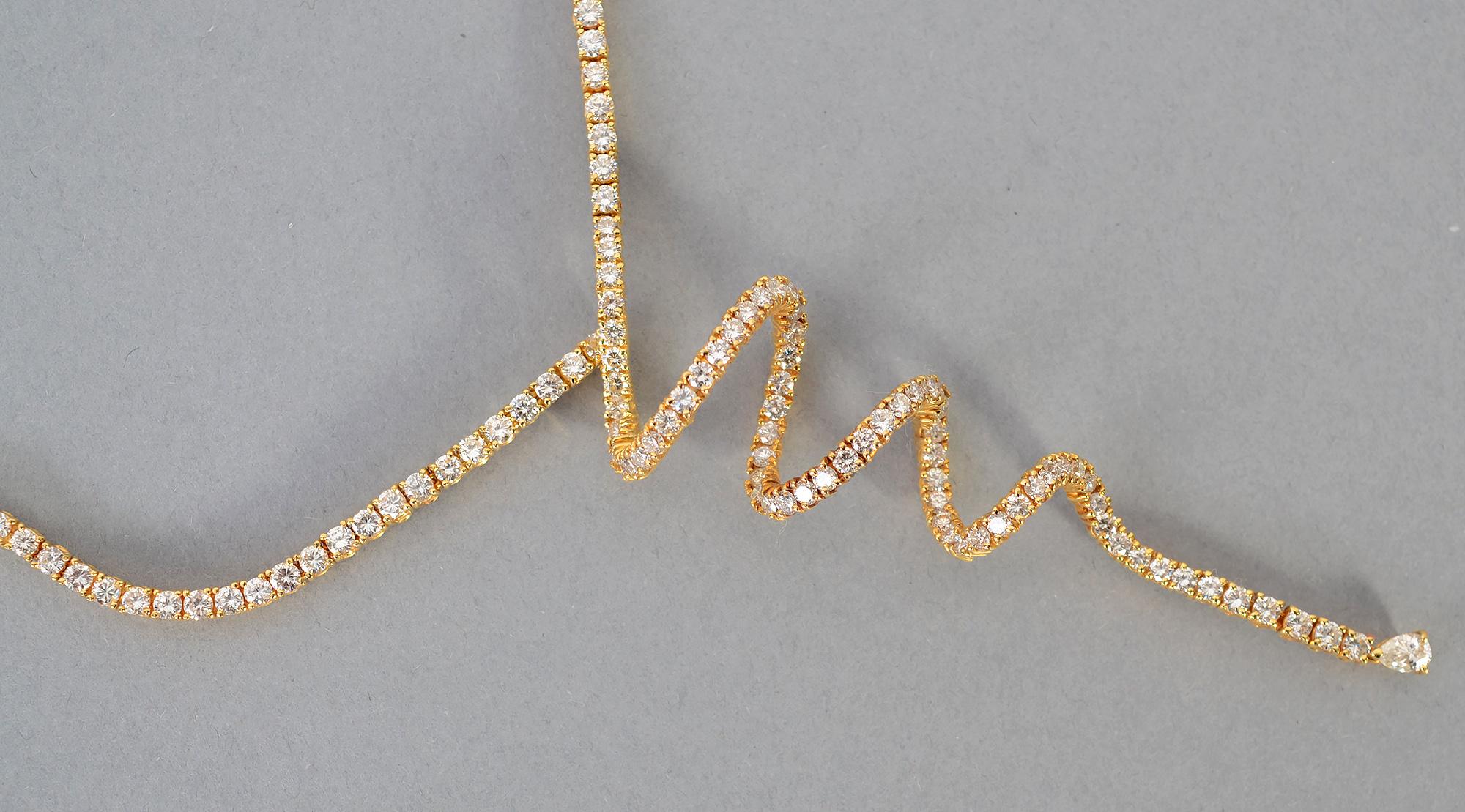 Taille poire Nardi Collier ras du cou tourbillon de diamants en vente