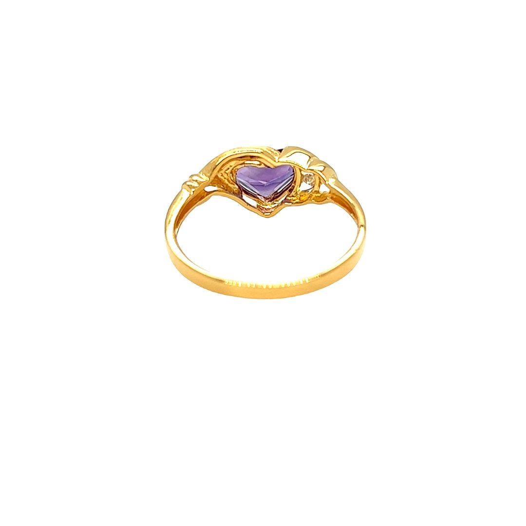 Artisan Nari Fine Jewels Bague Claddagh en or jaune 14 carats avec cœur en améthyste et diamants  en vente