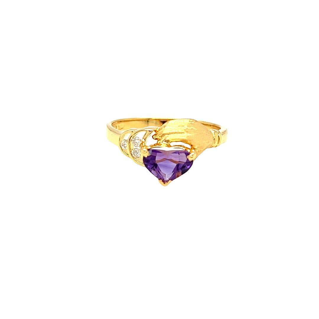Nari Fine Jewels Claddagh Ring Heart Amethyst and Diamond 14K Yellow Gold Ring  In New Condition For Sale In beverly hills, CA