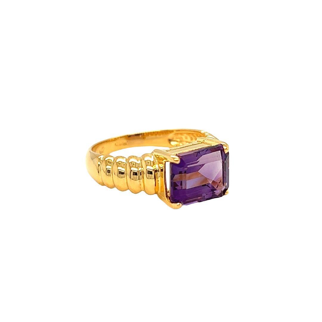 Contemporary Nari Fine Jewels Emerald Cut Amethyst Fluted Dome Ring 14K Yellow Gold For Sale