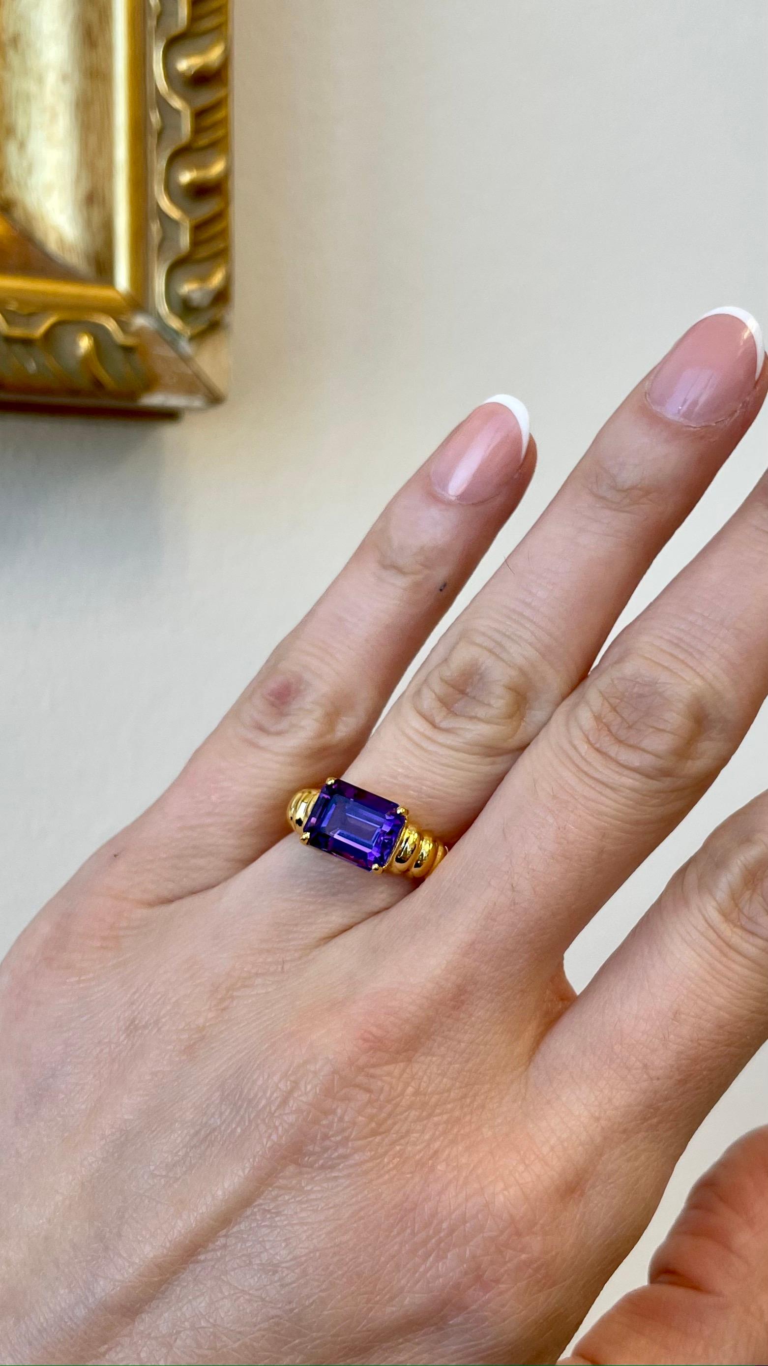 Nari Fine Jewels Emerald Cut Amethyst Fluted Dome Ring 14K Yellow Gold For Sale 2