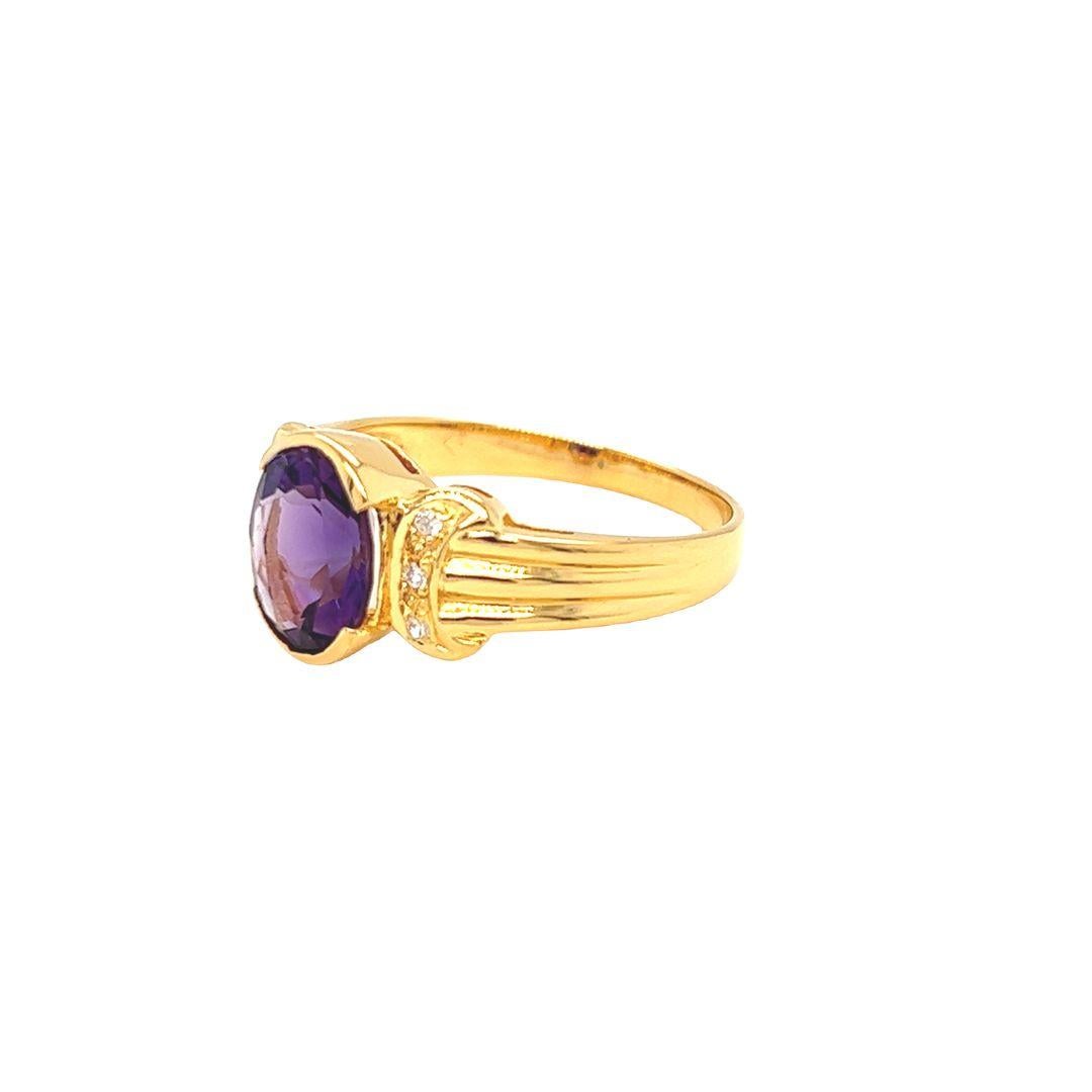 Women's Nari Fine Jewels Oval Amethyst and Diamond Ribbed Shank Ring 14K Yellow Gold For Sale