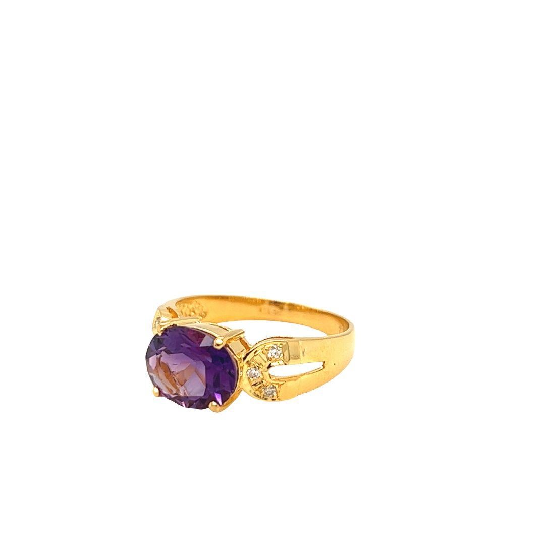 Nari Fine Jewels Oval Amethyst and Diamond Ring 14K In New Condition For Sale In beverly hills, CA