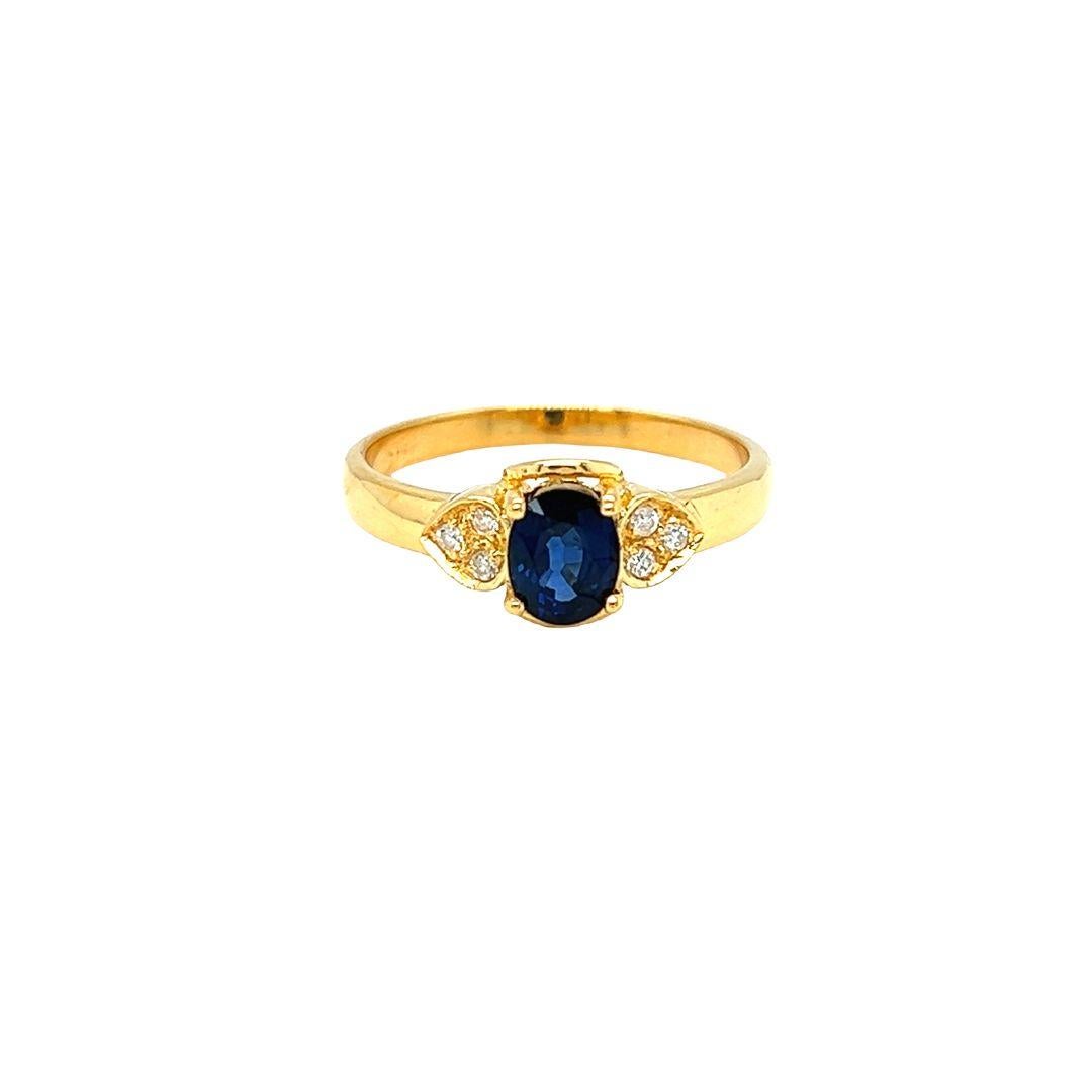 Nari Fine Jewels Oval Sapphire with Diamonds Ring 14k Yellow Gold In New Condition For Sale In beverly hills, CA