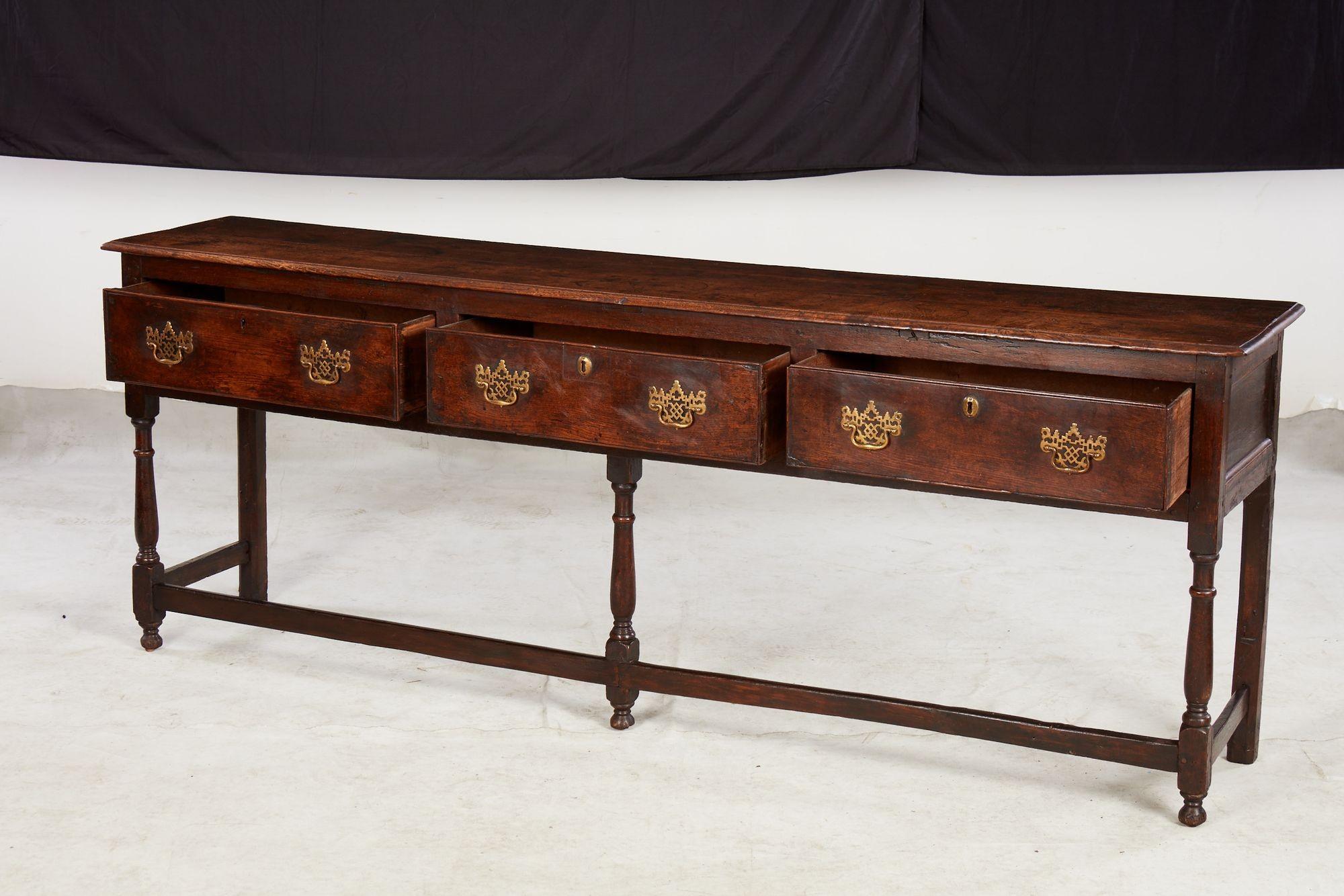 Narrow 18th c. Well-Patinated English Oak Sideboard For Sale 4