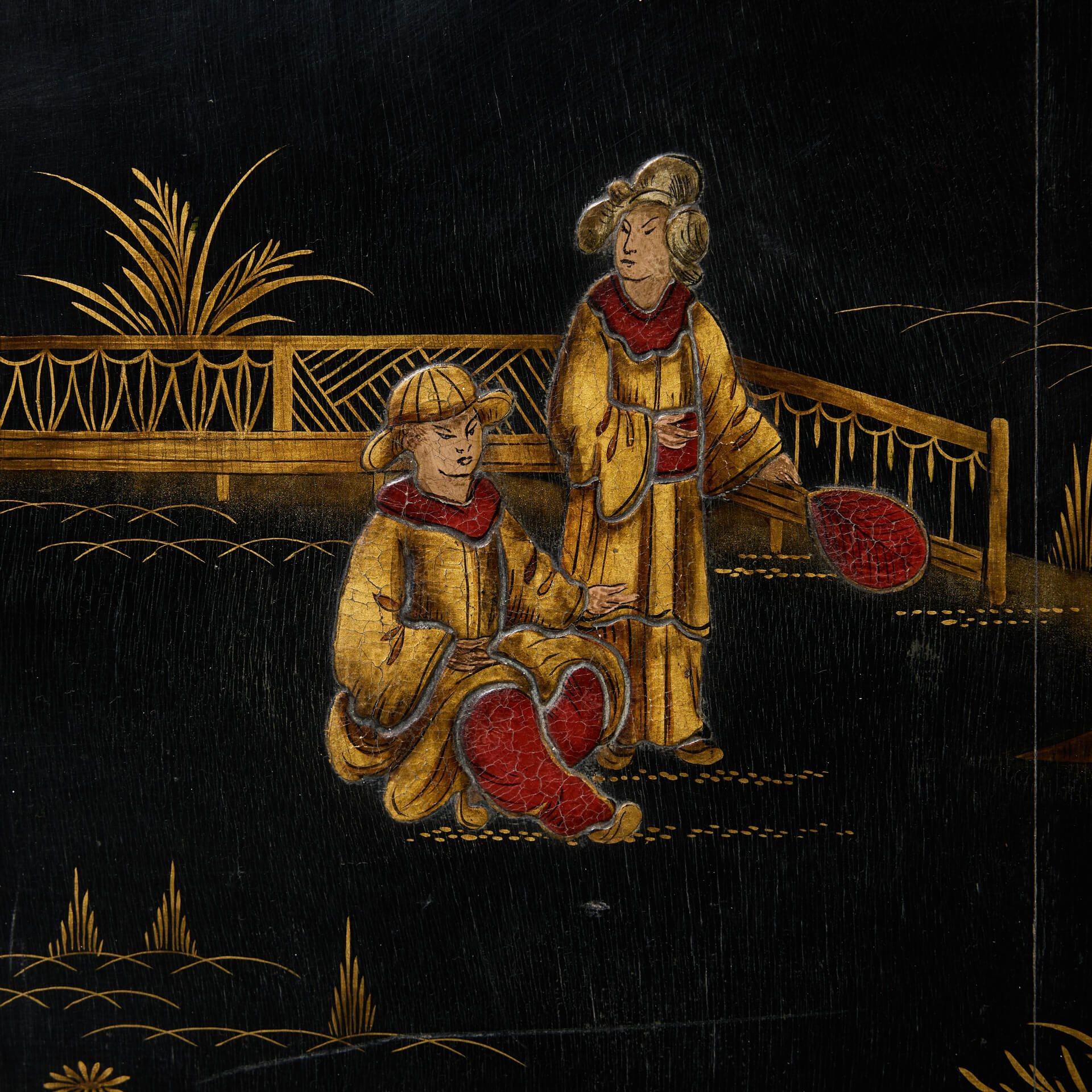 Inglese Stretto camino dipinto in stile Chinoiserie degli anni '20 in vendita