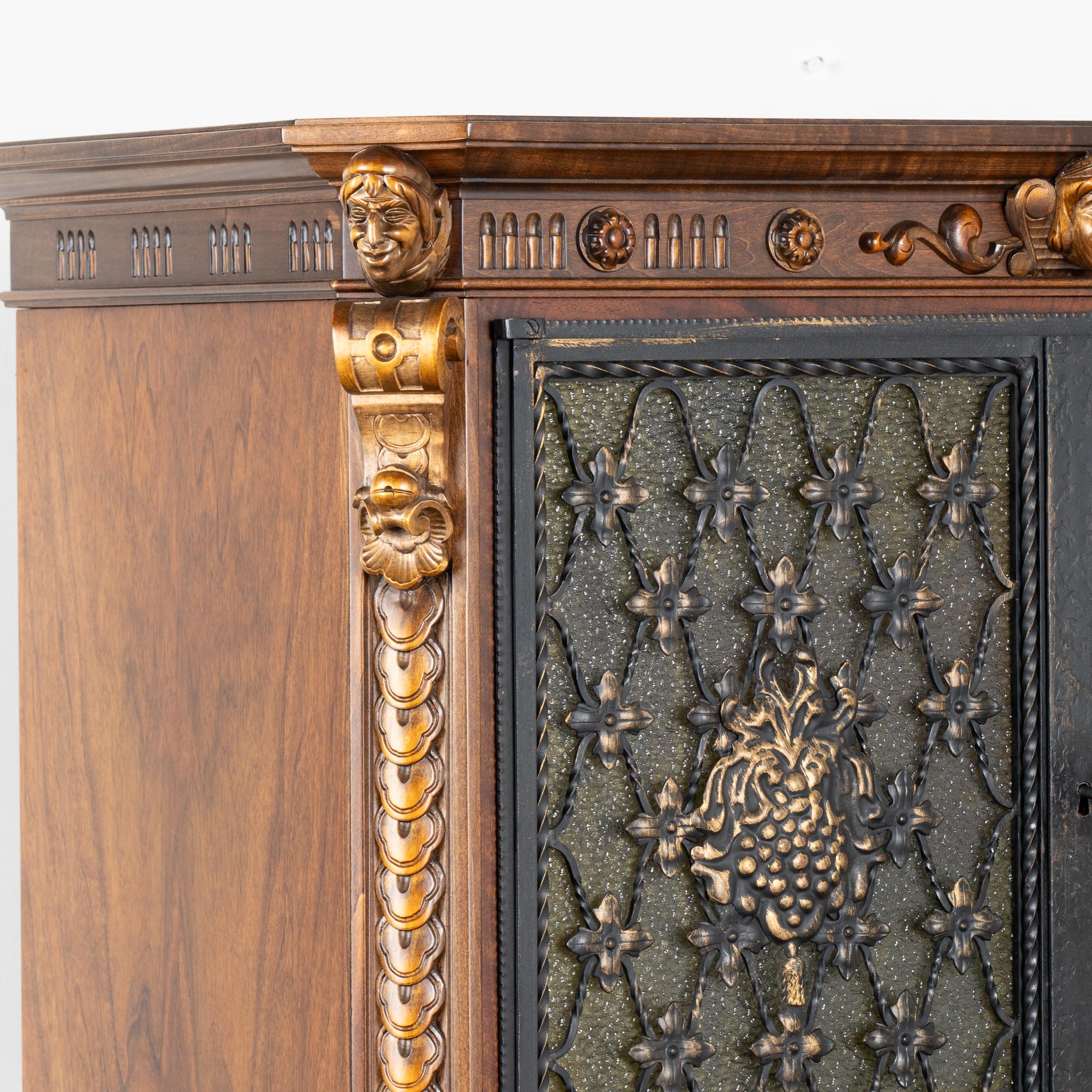 Narrow Bar Cabinet with Revolving Serving Surface, Denmark circa 1960-70 In Good Condition In Round Top, TX