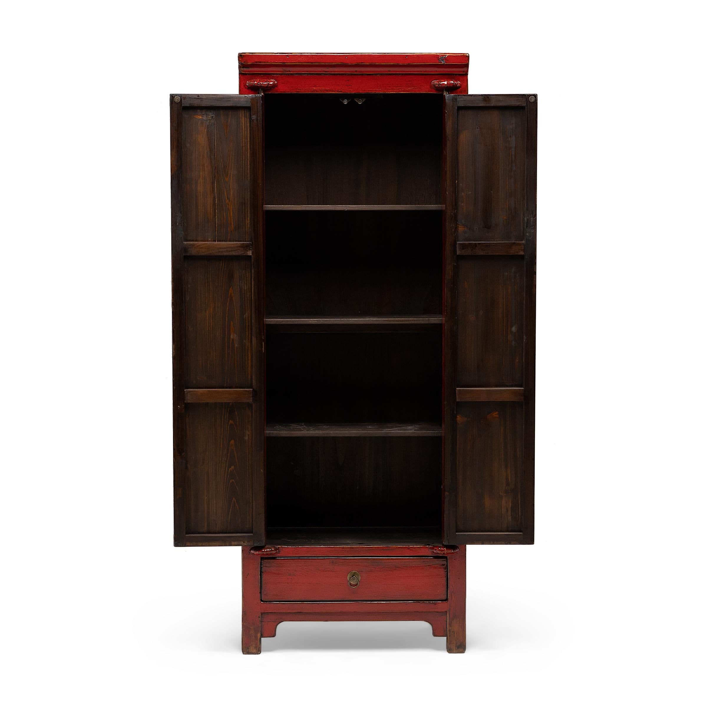 Narrow Chinese Shanxi Cabinet, c. 1900 In Good Condition In Chicago, IL