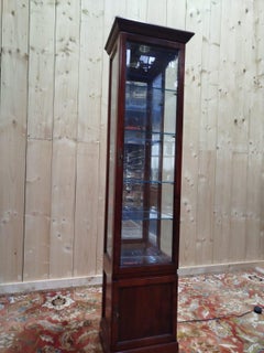 Narrow display cabinet in cherry wood