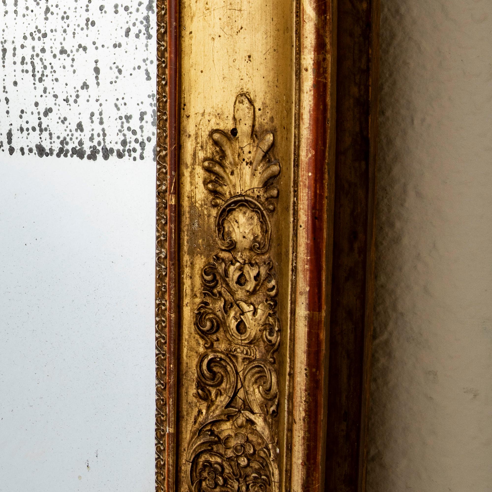 Narrow Early 19th Century French Restauration Period Giltwood Mirror For Sale 3