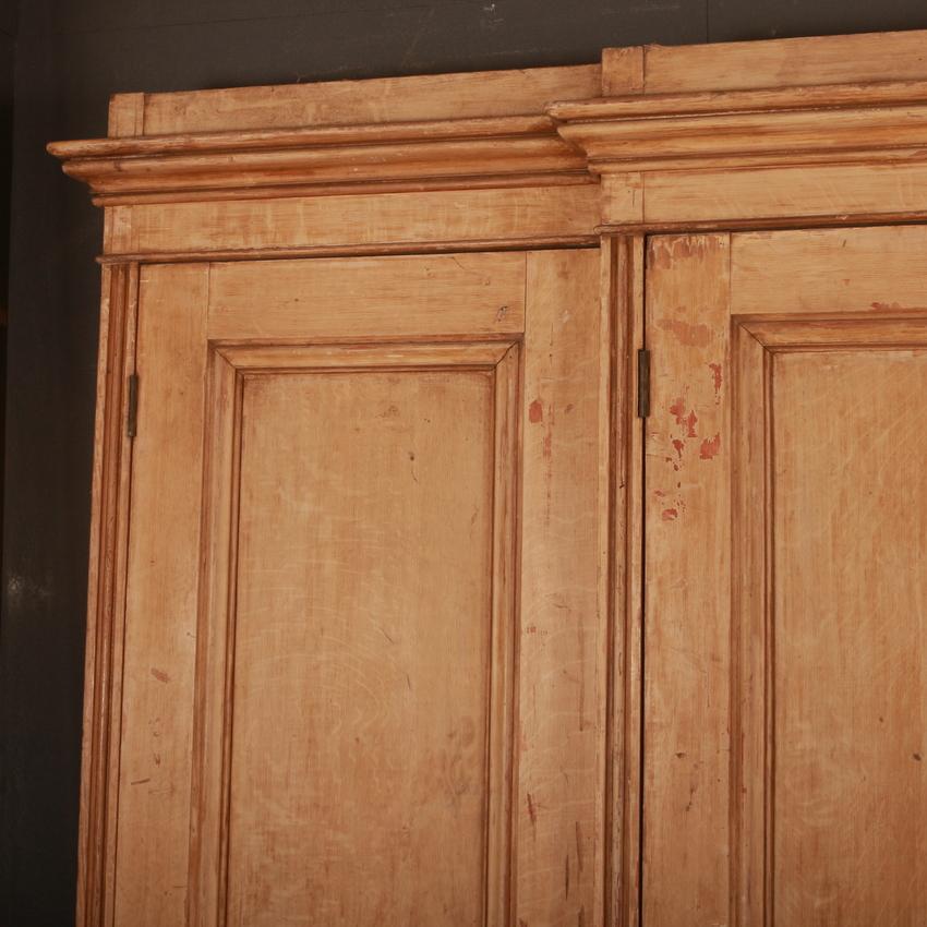 Wonderful early 19th century original painted breakfront narrow cupboard, 1810

Dimensions:
111 inches (282 cms) wide
14 inches (36 cms) deep
82 inches (208 cms) high.

   