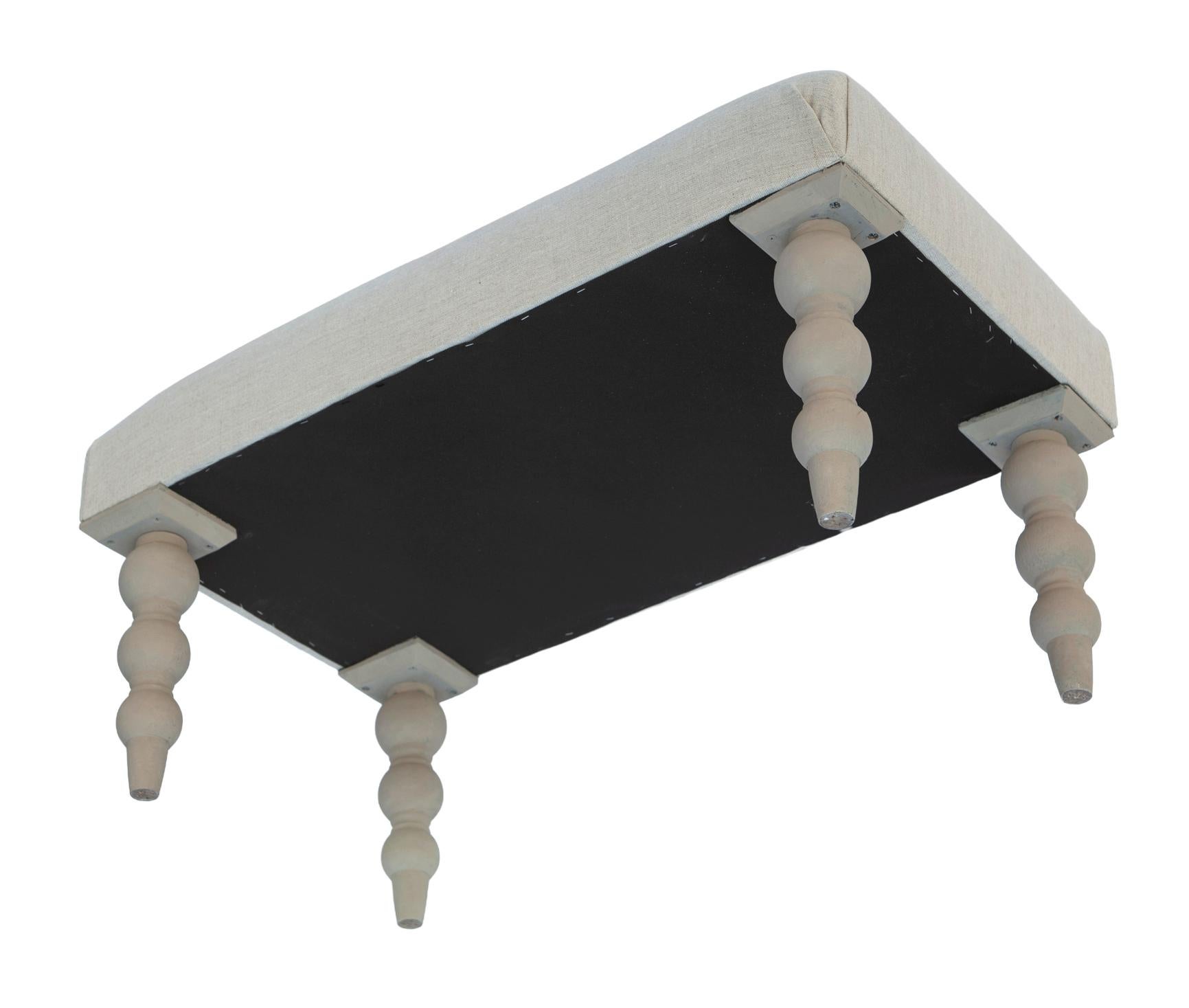 Pouf européen étroit en lin naturel sur roulettes en laiton antique en vente 1