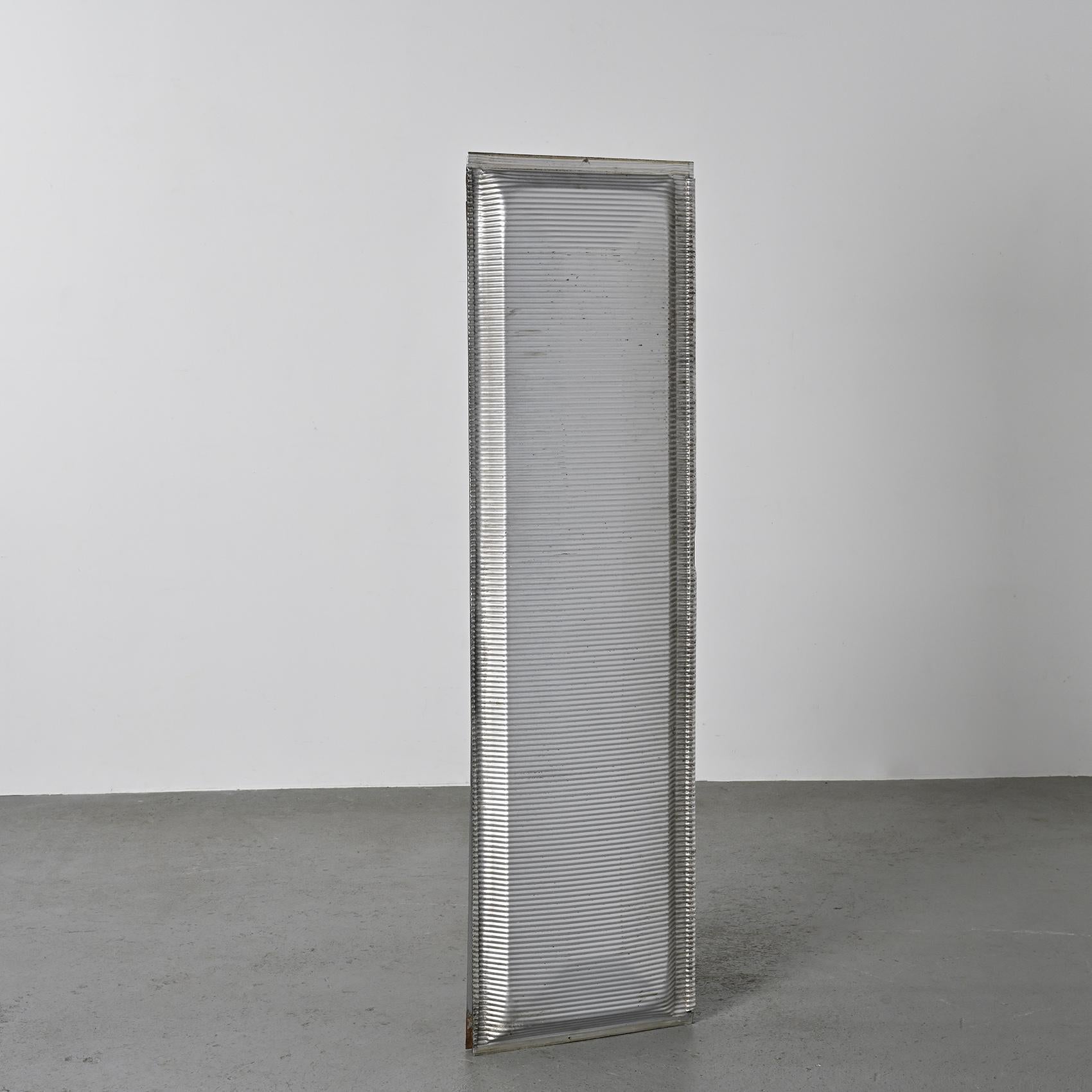 Narrow Facade panel by Jean Prouvé, circa 1960, Lyon France en vente 3