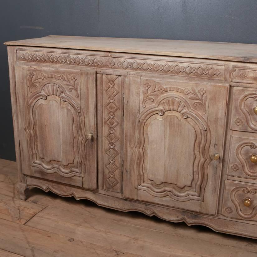 Wonderful 18th century French bleached oak enfilade, 1790.

Dimensions
101 inches (257 cms) wide
17.5 inches (44 cms) deep
35.5 inches (90 cms) high.

       