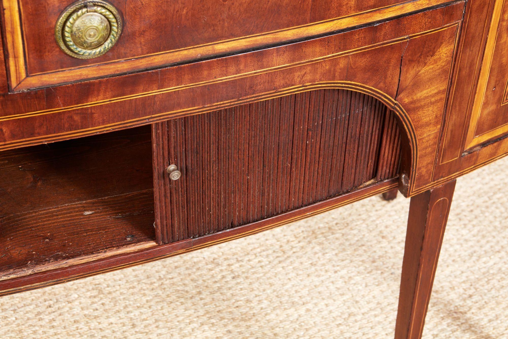 Credenza stretta georgiana in mogano e legno satinato in vendita 6