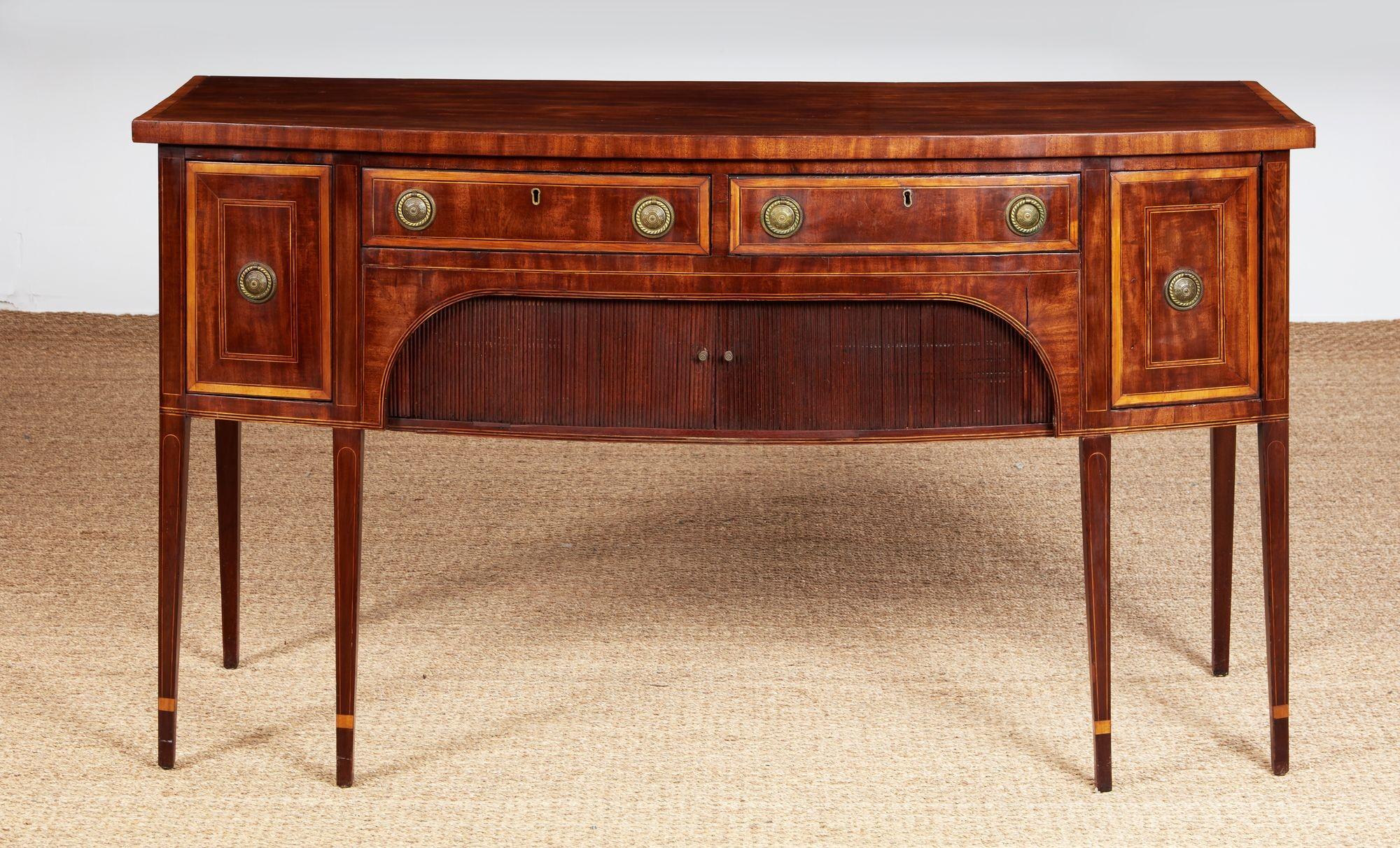 Credenza stretta georgiana in mogano e legno satinato In condizioni buone in vendita a Greenwich, CT