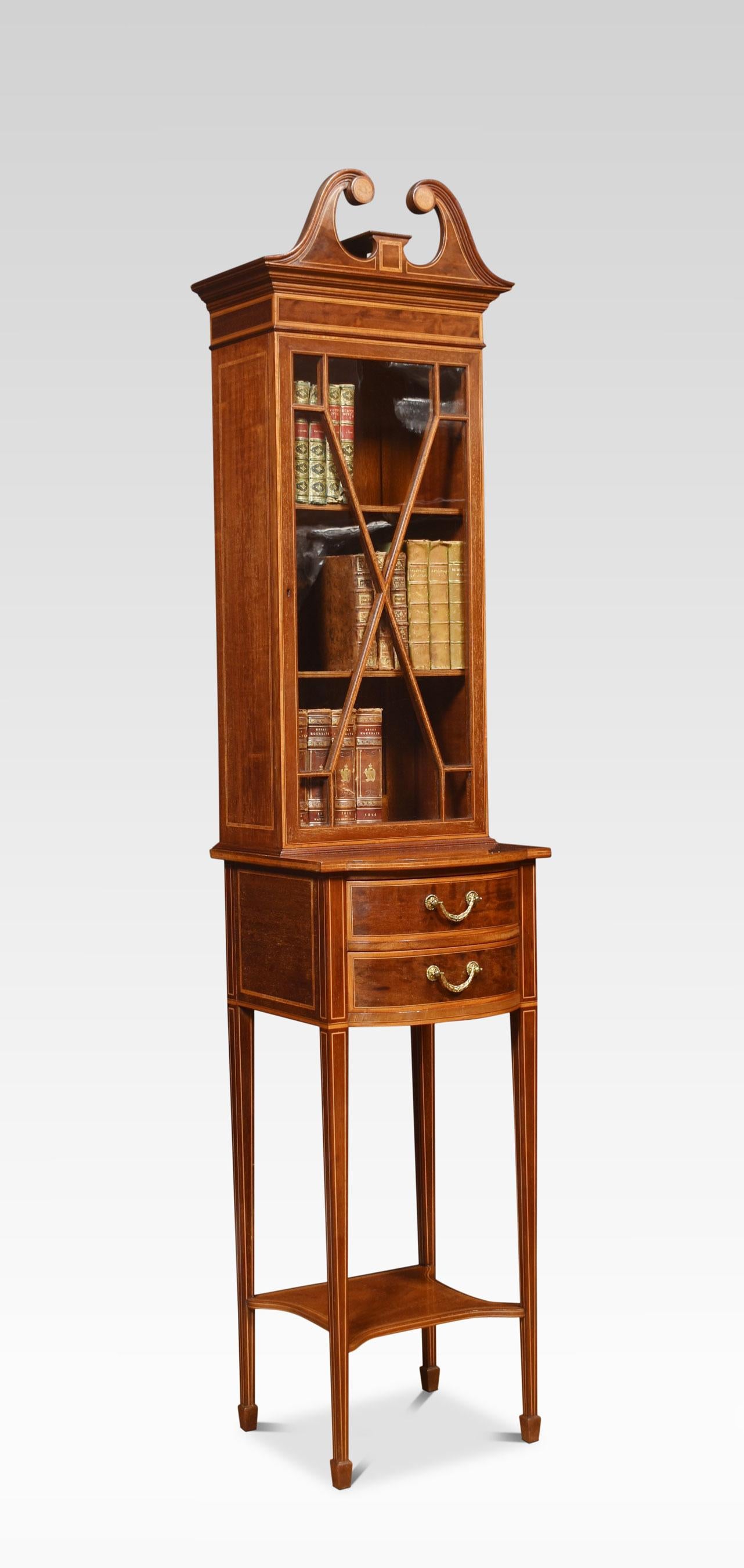 Narrow Mahogany Inlaid Display Bookcase In Good Condition In Cheshire, GB