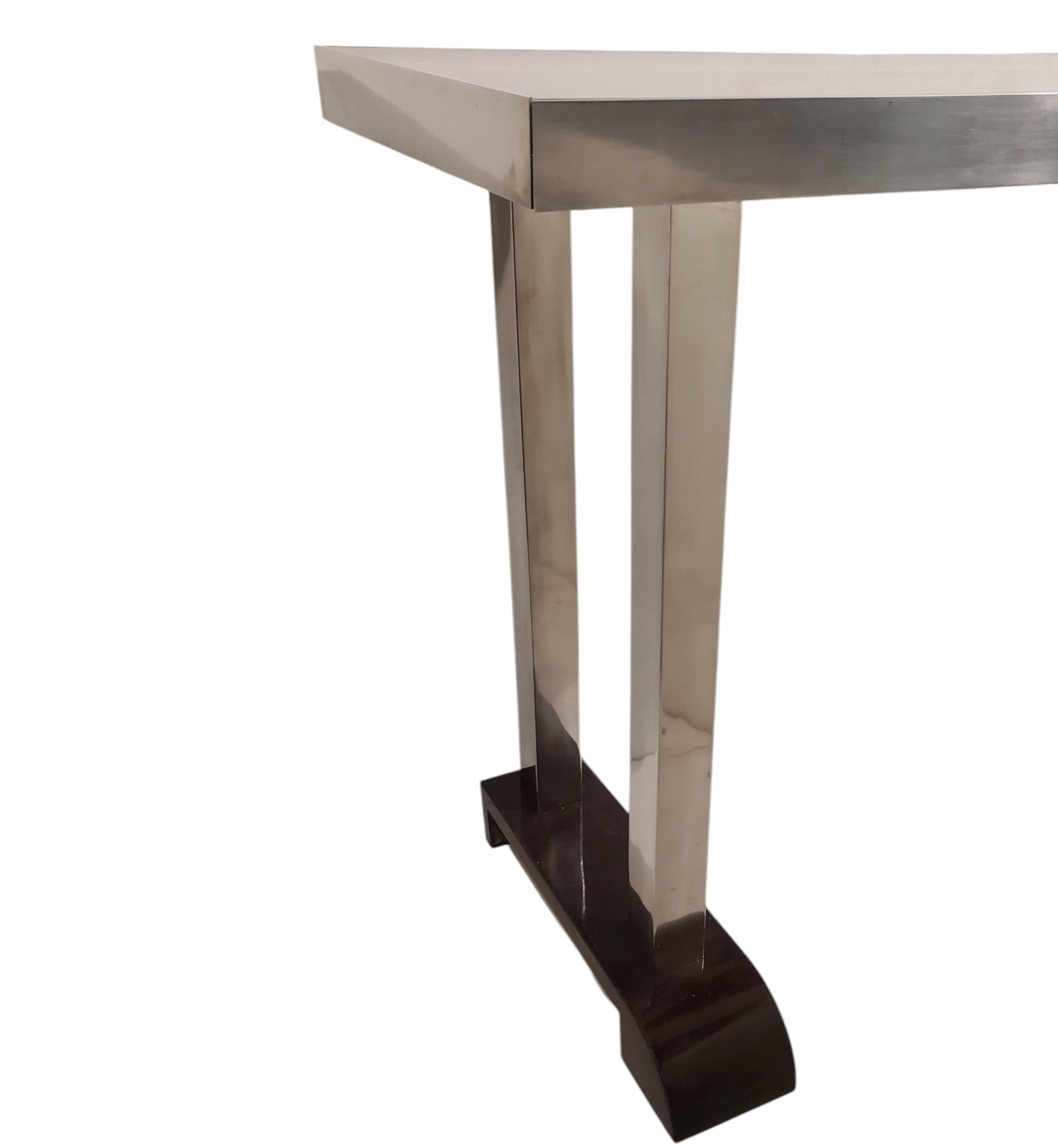 Schmaler minimalistischer Schreibtisch aus zweifarbigem Wurzelholz und Nussbaumholz mit Nickelbronze-Rohrbeinen im Angebot 10