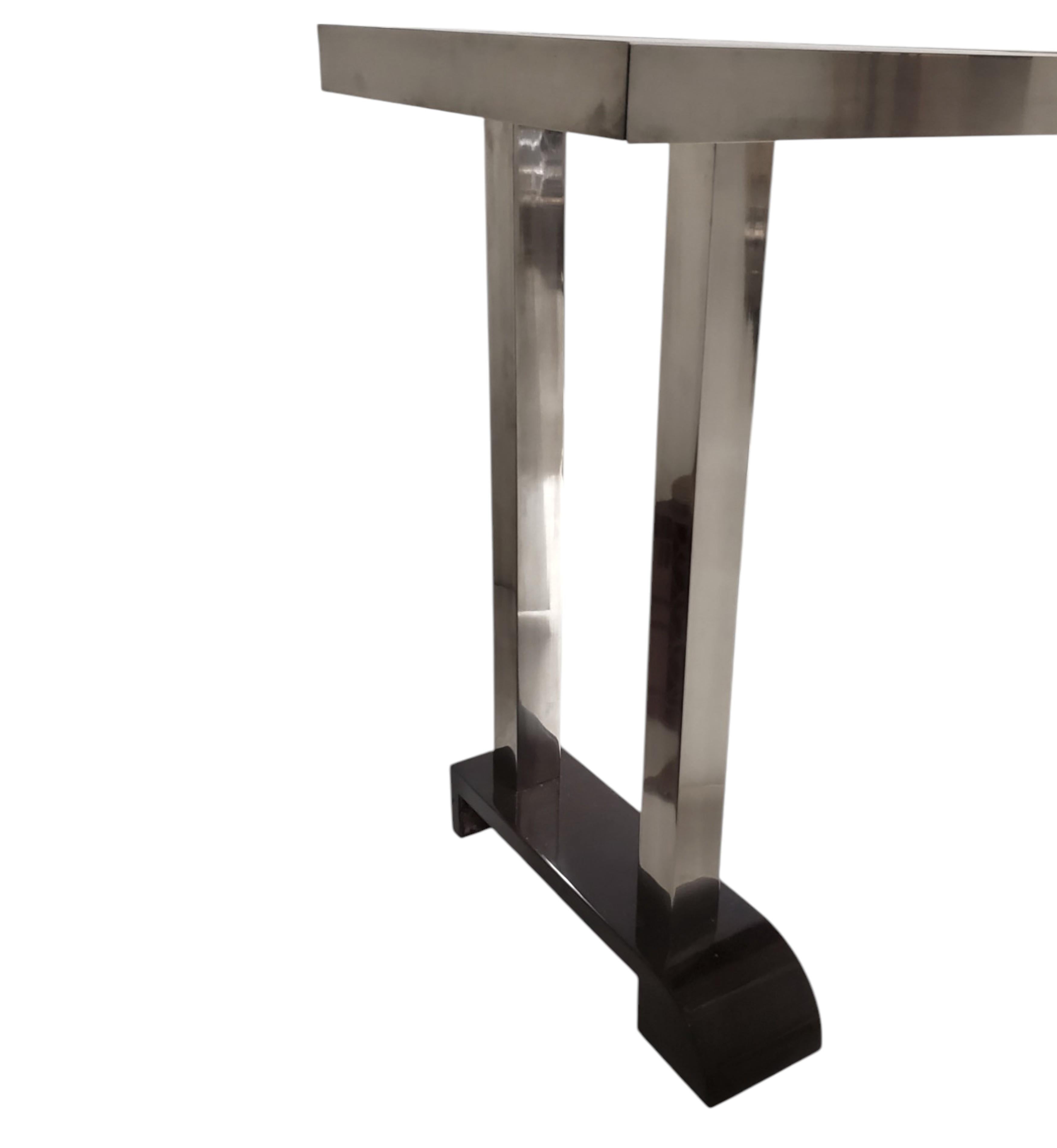Schmaler minimalistischer Schreibtisch aus zweifarbigem Wurzelholz und Nussbaumholz mit Nickelbronze-Rohrbeinen im Angebot 11