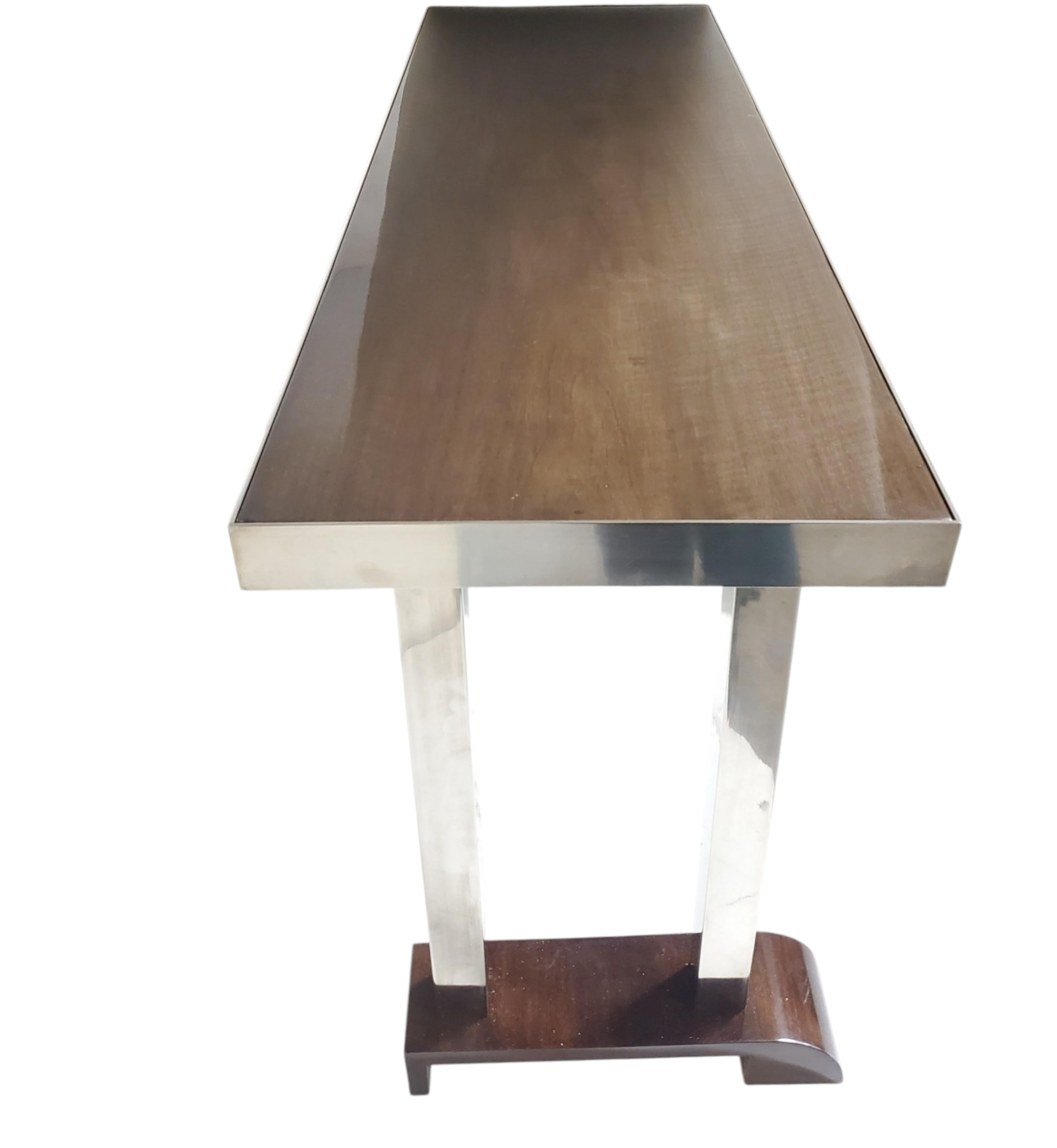 Schmaler minimalistischer Schreibtisch aus zweifarbigem Wurzelholz und Nussbaumholz mit Nickelbronze-Rohrbeinen im Angebot 13