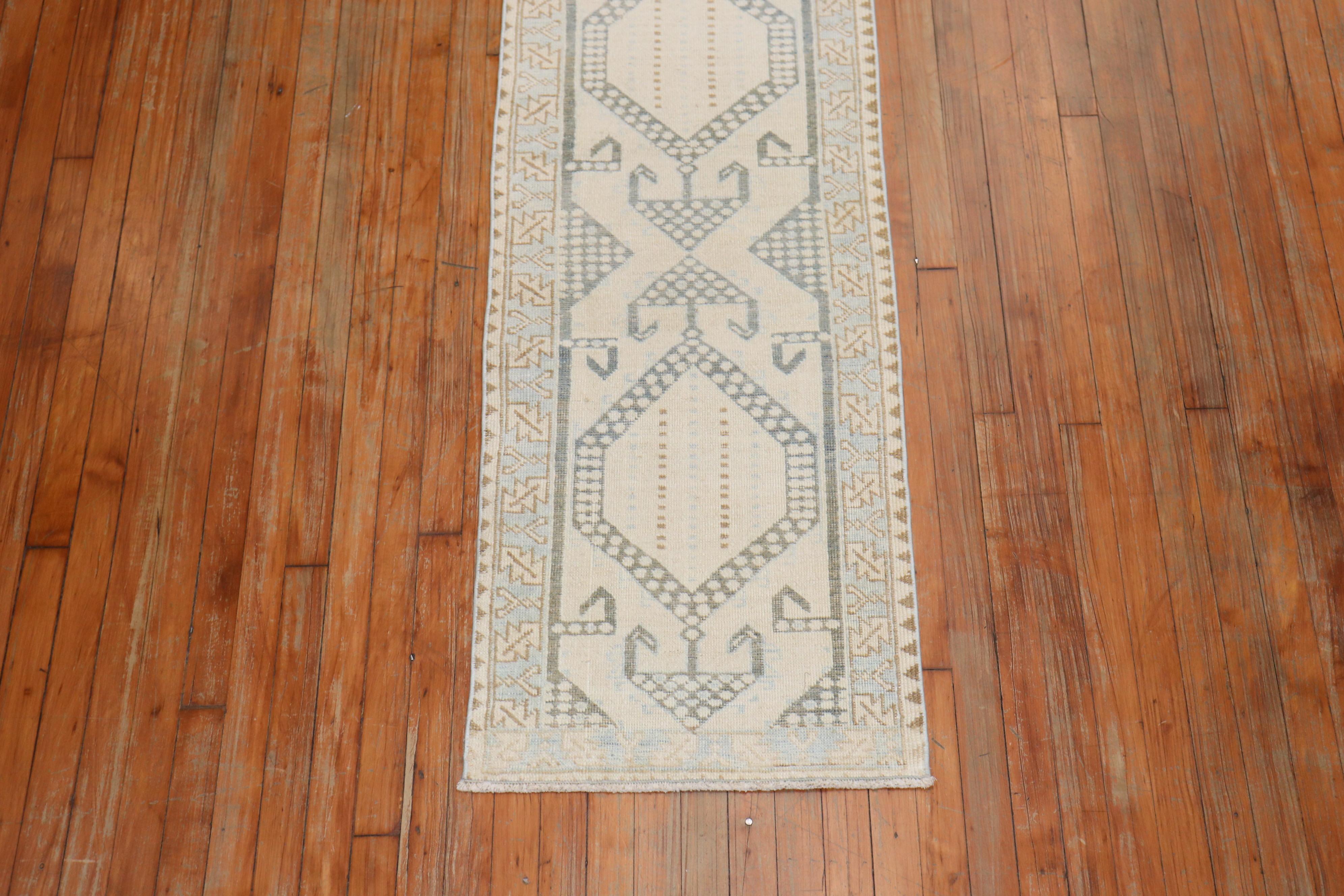 Narrow Neutral Color Persian Runner, Mid-20th Century For Sale 3