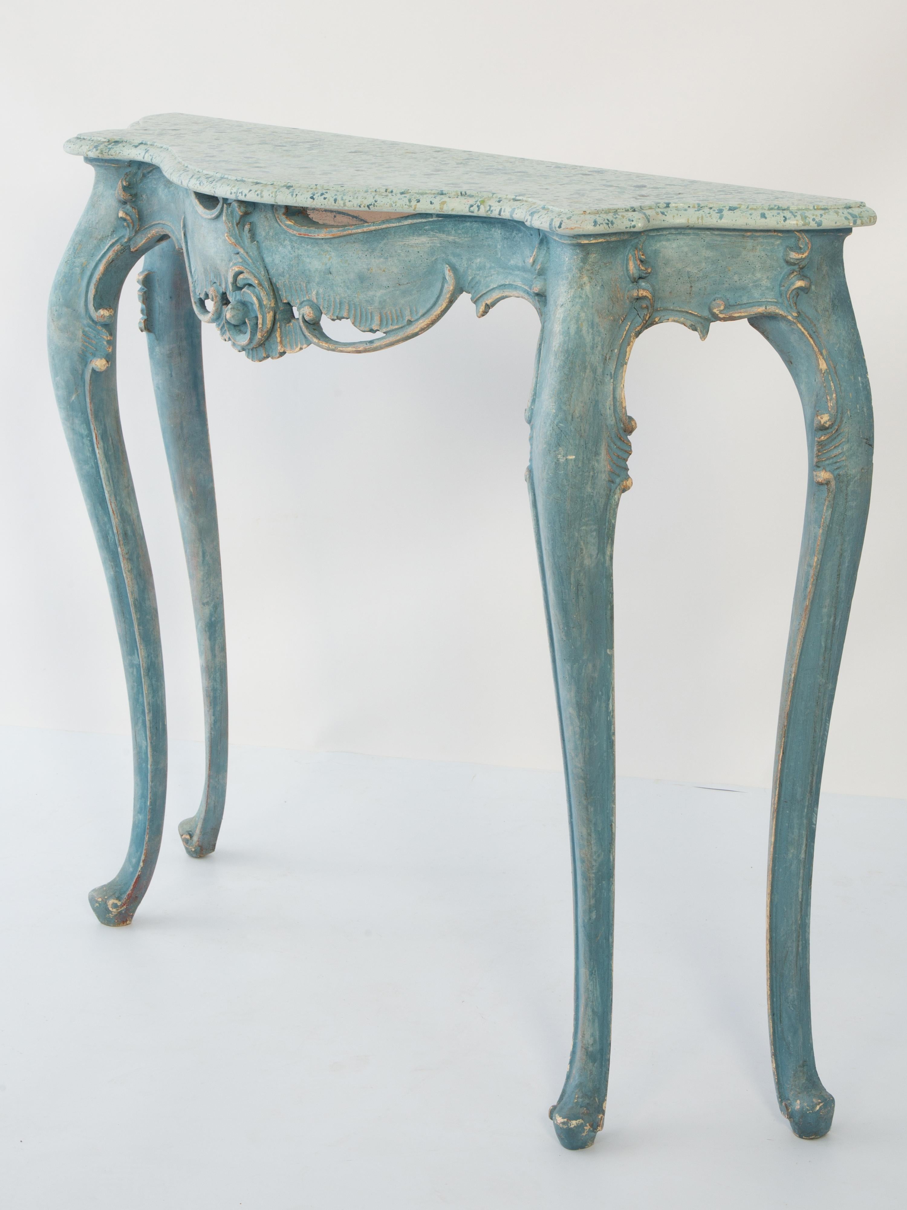 Consolle stretta dipinta Florentine con piano finto, 1960 ca. In condizioni buone a West Palm Beach, FL