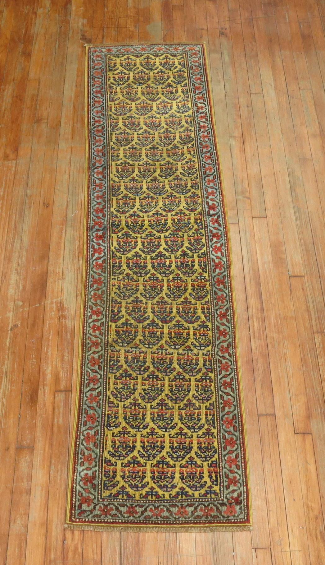 Narrow Paisley Yellow Antique Runner In Good Condition For Sale In New York, NY