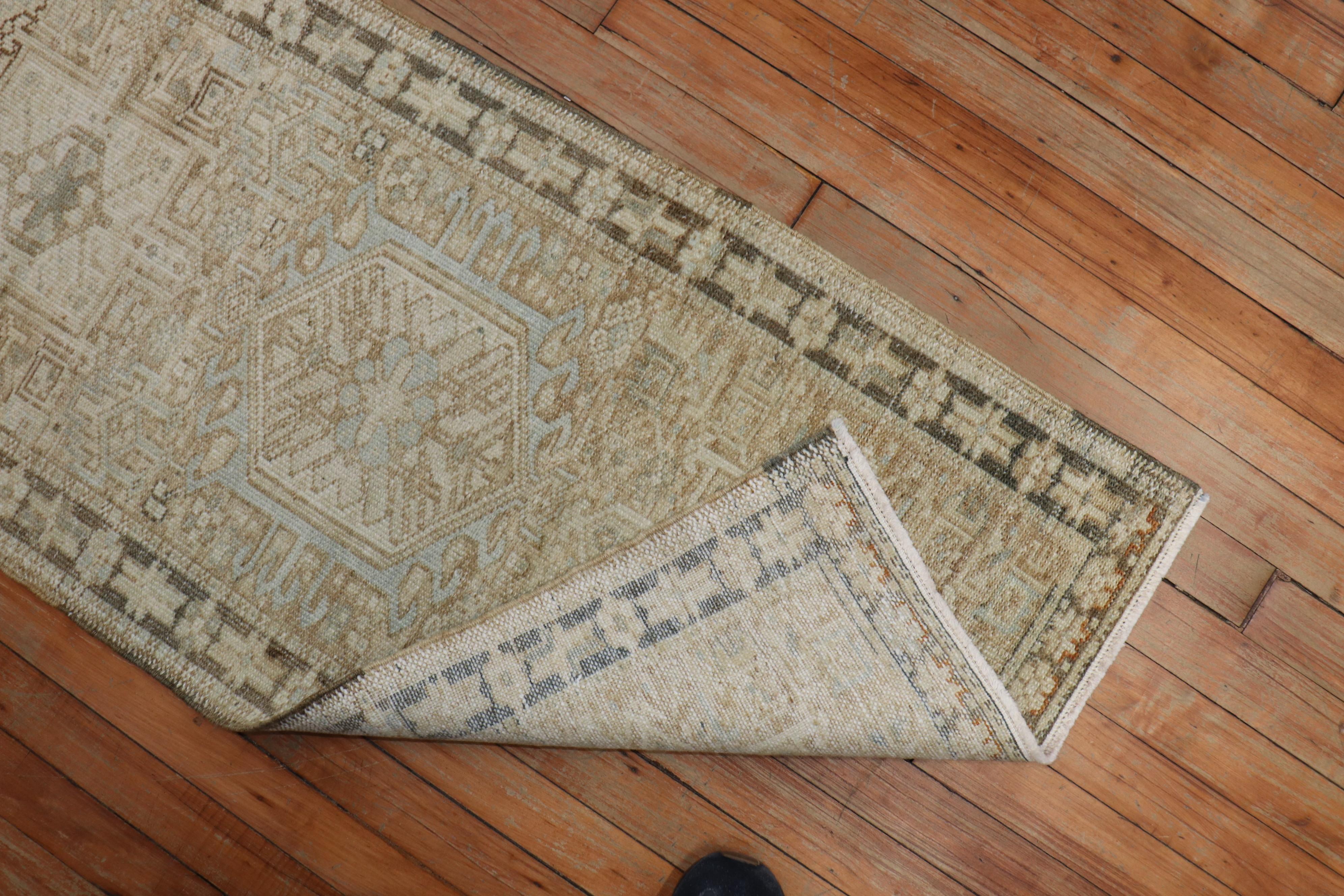 Narrow Persian Neutral Heriz Runner In Good Condition For Sale In New York, NY