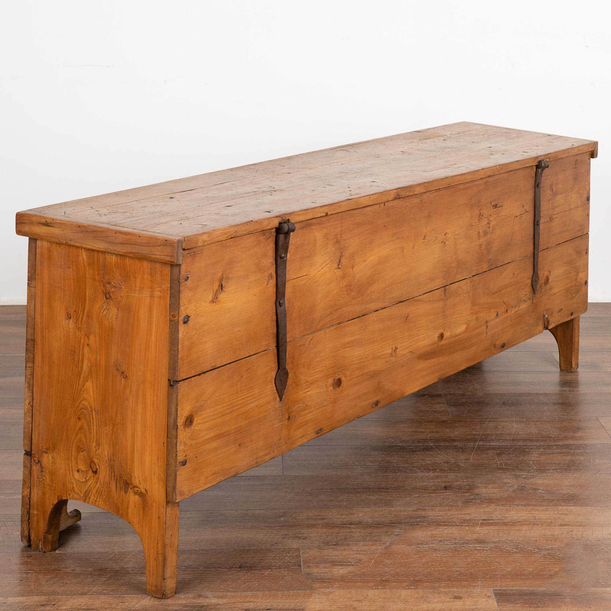 Narrow Pine Trunk or Bench with Storage, Sweden, circa 1840-1860 4