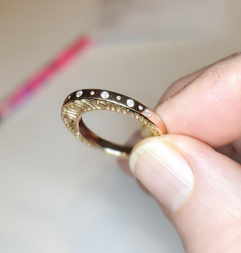 Narrow Stacking Ring In New Condition For Sale In Carlisle, MA