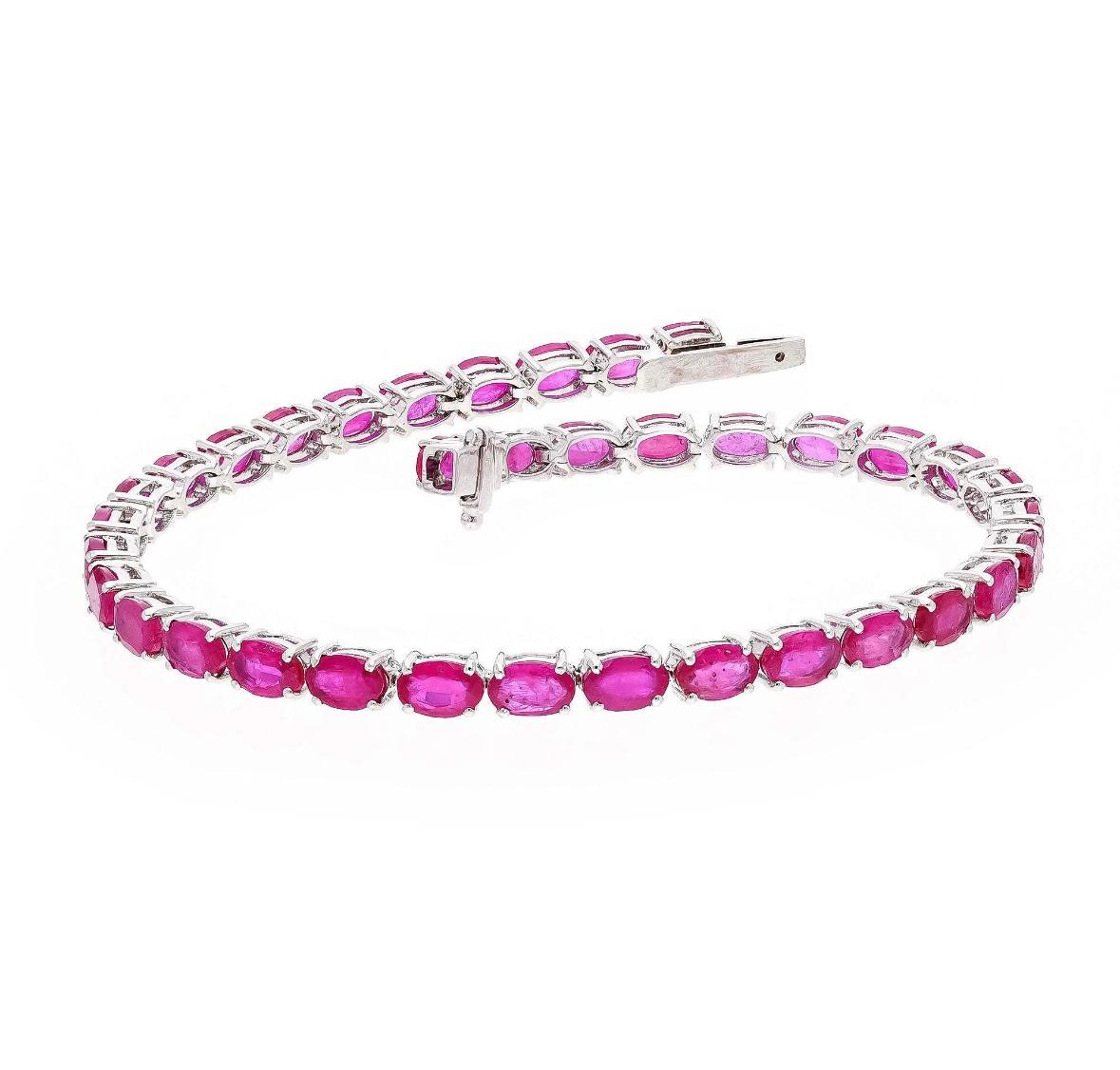Oval Cut Natural Ruby oval 10.35cts bracelet in 18k gold