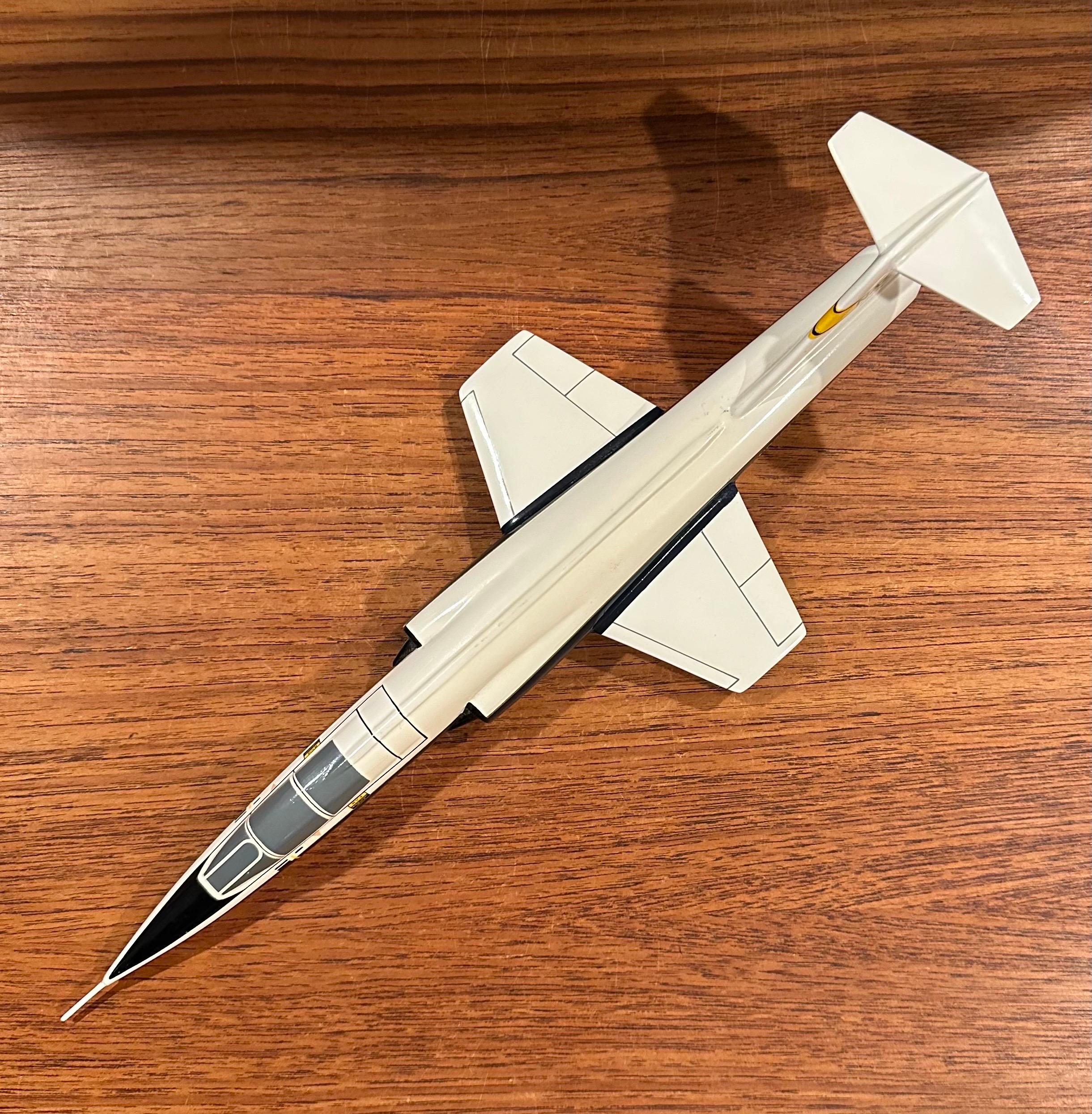 NASA F-104 Lockheed Starfighter Bomber / Airplane Contractor Desk Model (Modèle de bureau) en vente 7