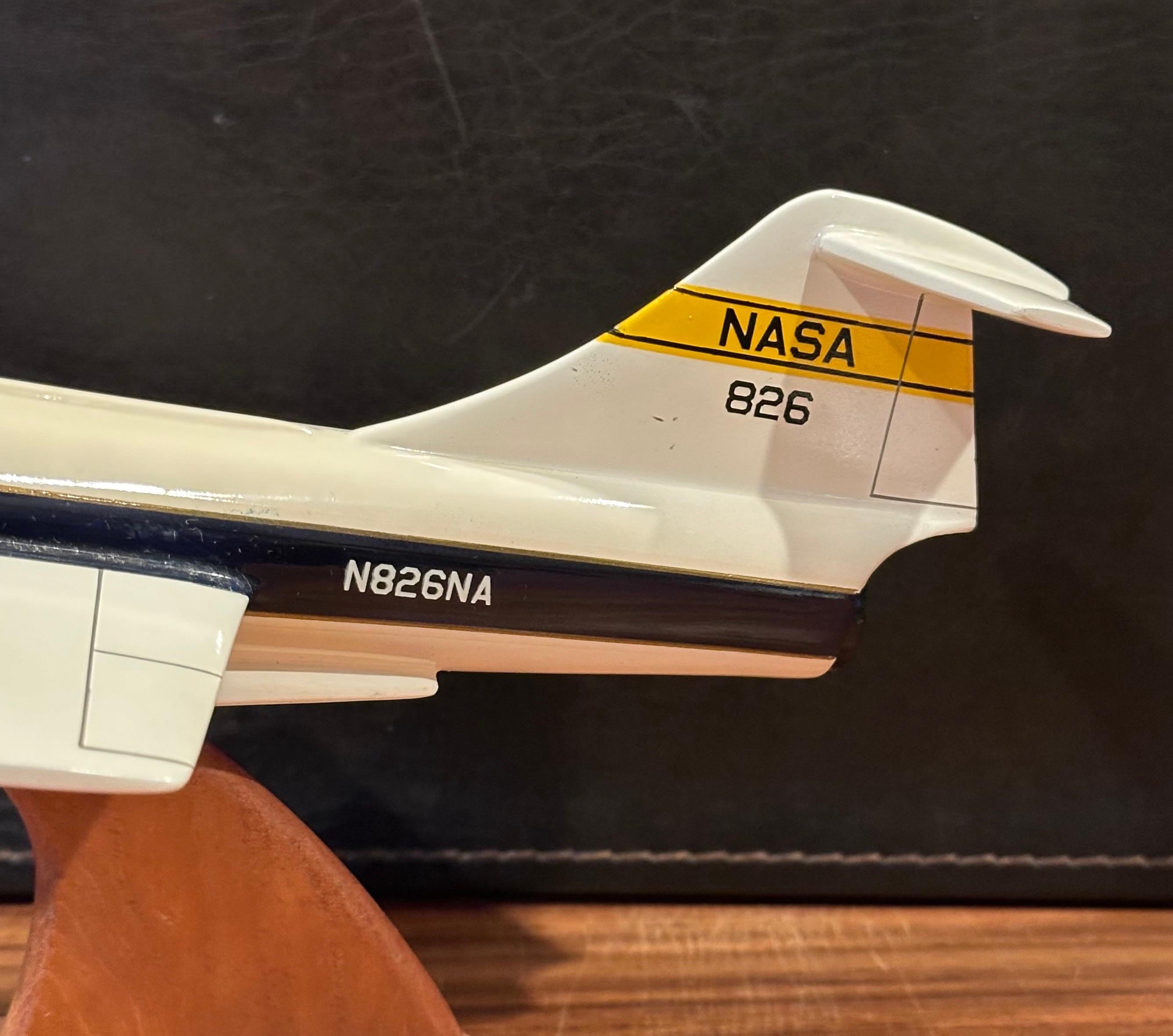 NASA F-104 Lockheed Starfighter Bomber / Airplane Contractor Desk Model (Modèle de bureau) en vente 8