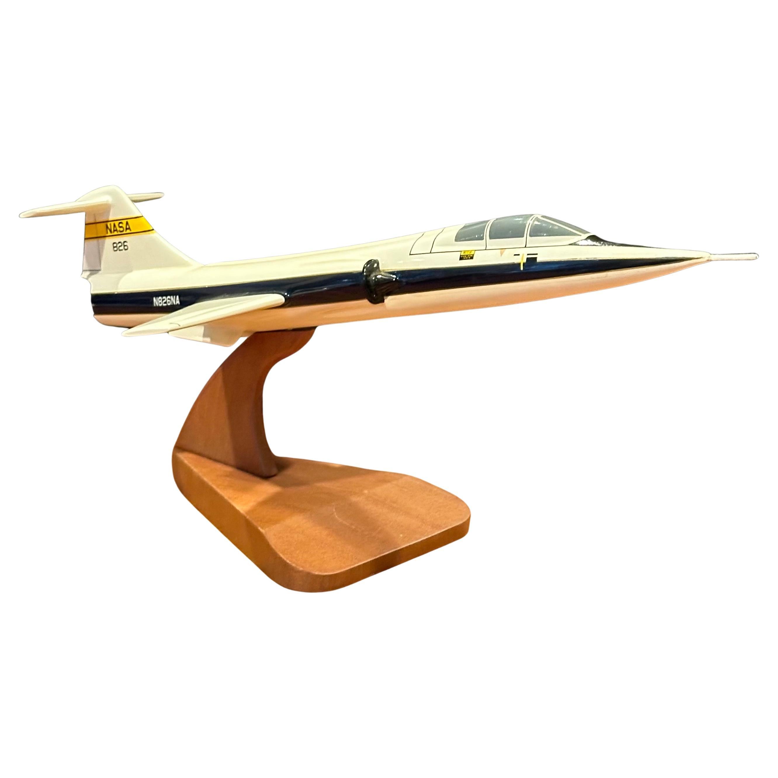 NASA F-104 Lockheed Starfighter Bomber / Airplane Contractor Desk Model (Modèle de bureau) en vente 11