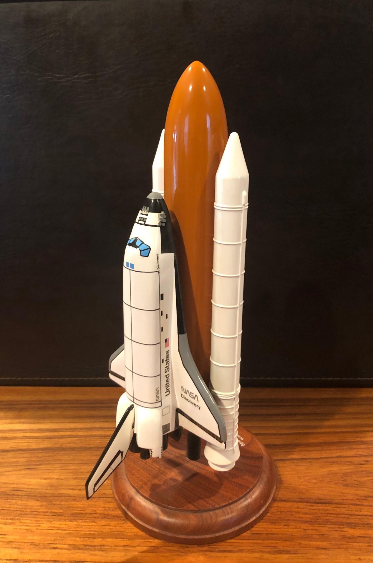 Philippine NASA Space Shuttle Discovery Contractor Desk Model 1/200 Scale