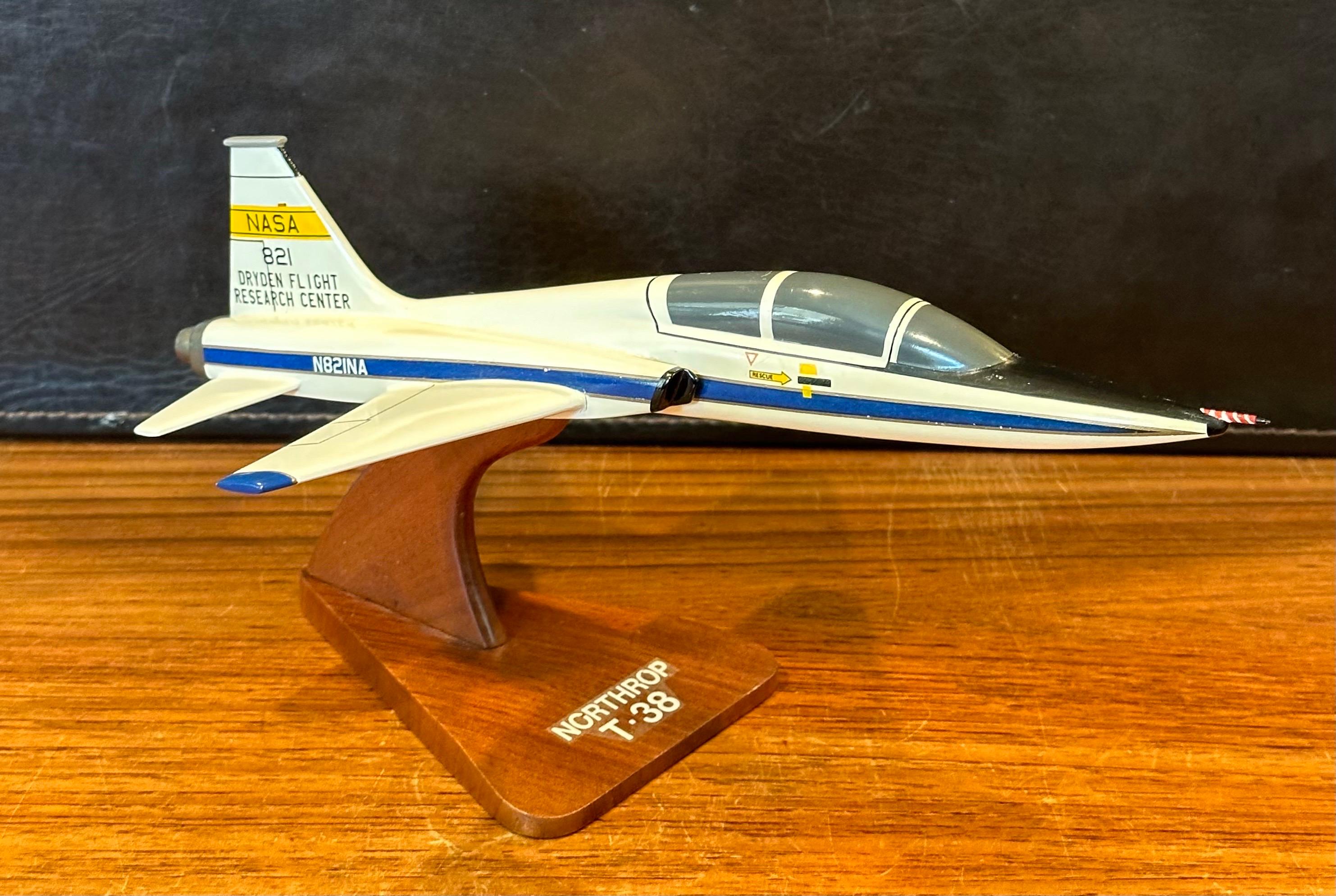 Wood NASA T-38 Northrop Talon/ Airplane Contractor Desk Model