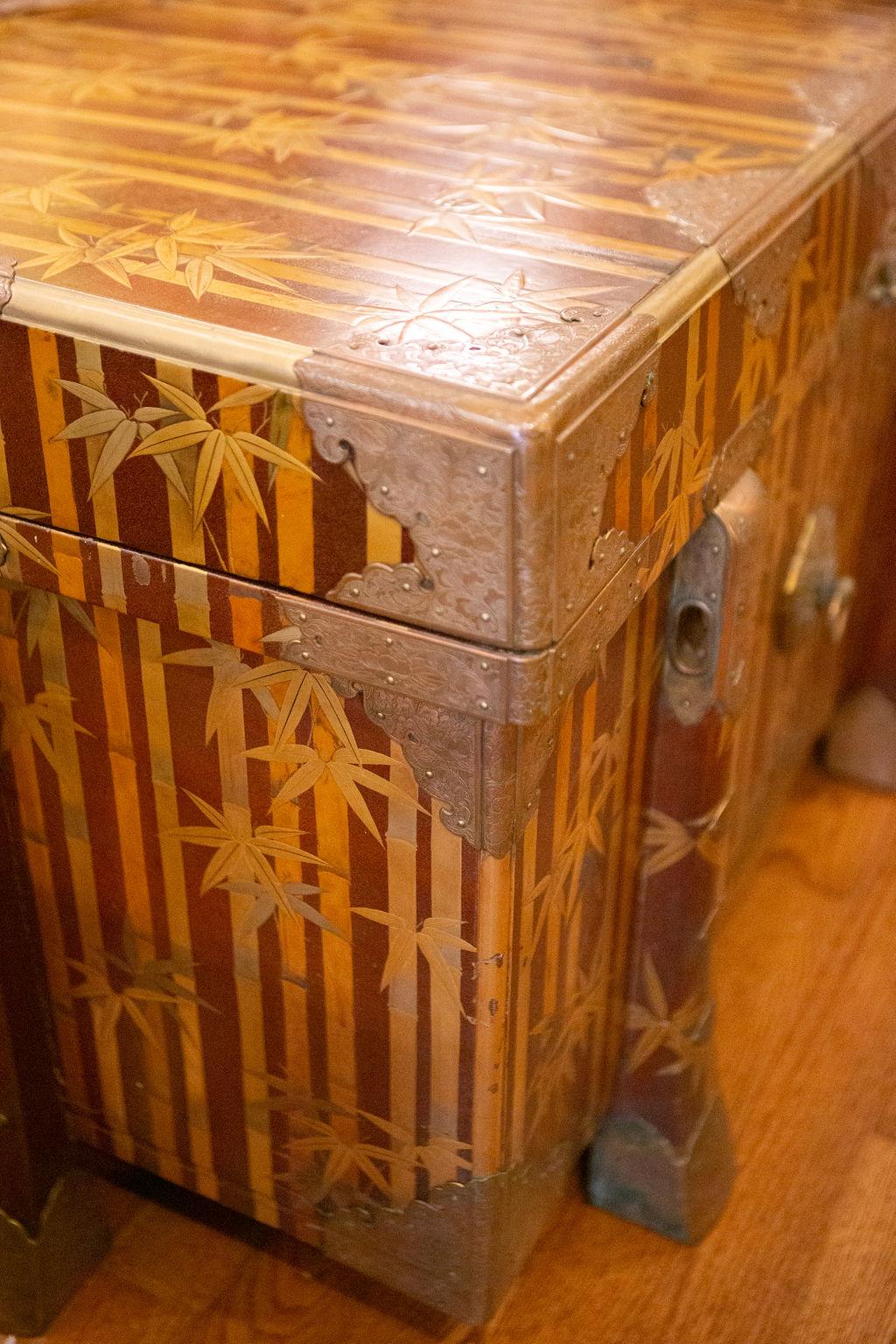 Nashiji Lacquer Armor Trunk with Bamboo Design 1