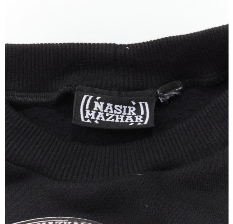 NASIR MAZHAR - Pull court à manches en fausse fourrure bleue avec imprimé en velours noir S en vente 3