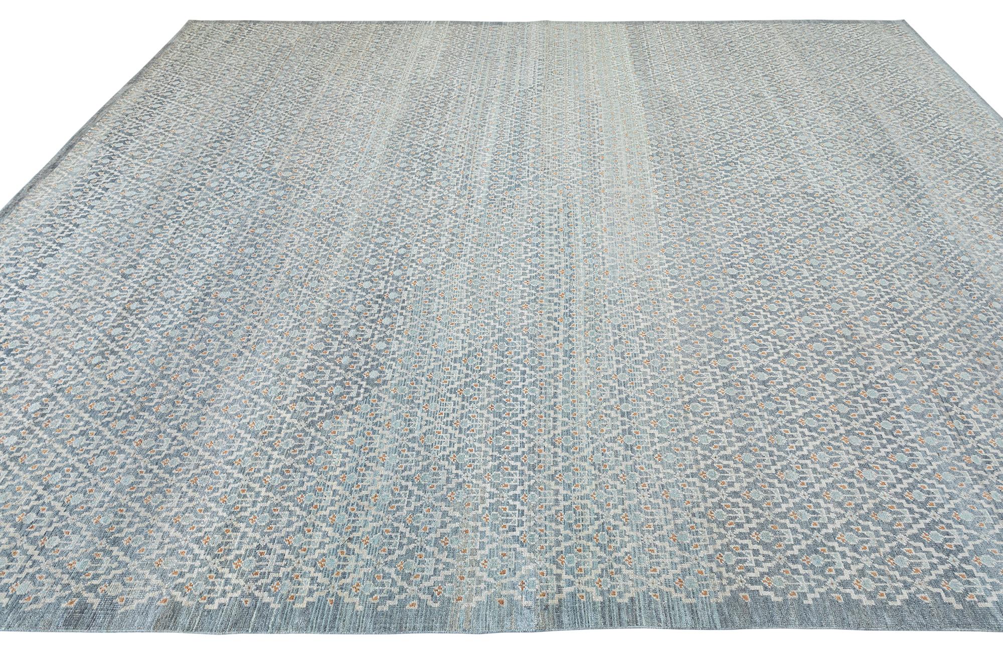 NASIRI Carpets Traditional Serab - Hand-knotted Cream Rug  For Sale 1