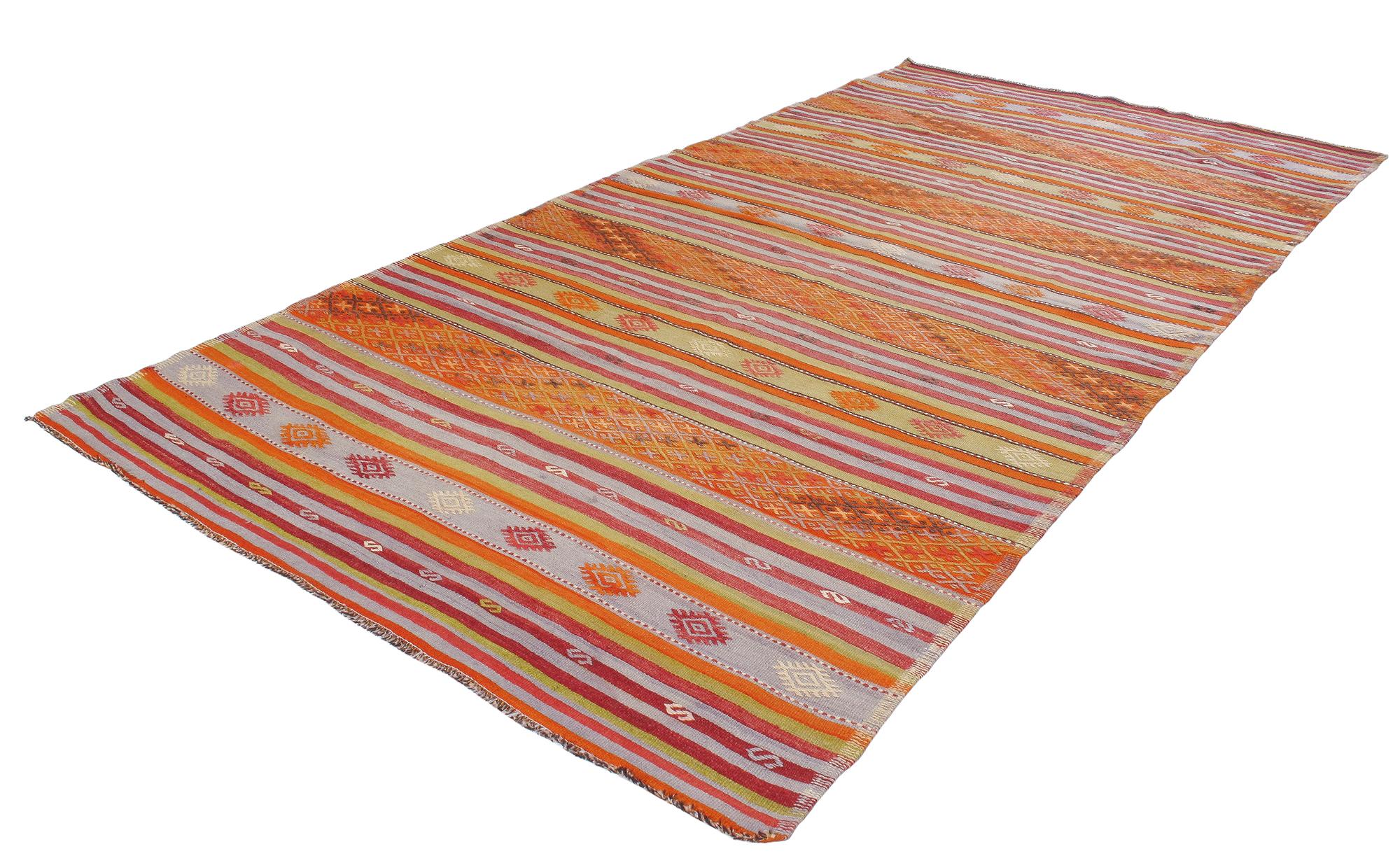 NASIRI Teppiche Vintage gestreifter Stammes-Kilim-Teppich  (Kelim) im Angebot