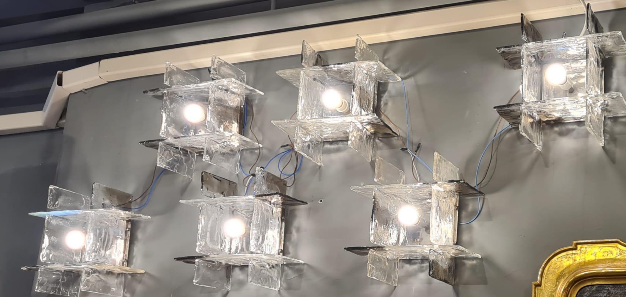 Set of 6 ceiling lights in Murano glass and steel, typical of the artist Carlo Nason, the ceiling lights can be positioned to be able to create different compositions.