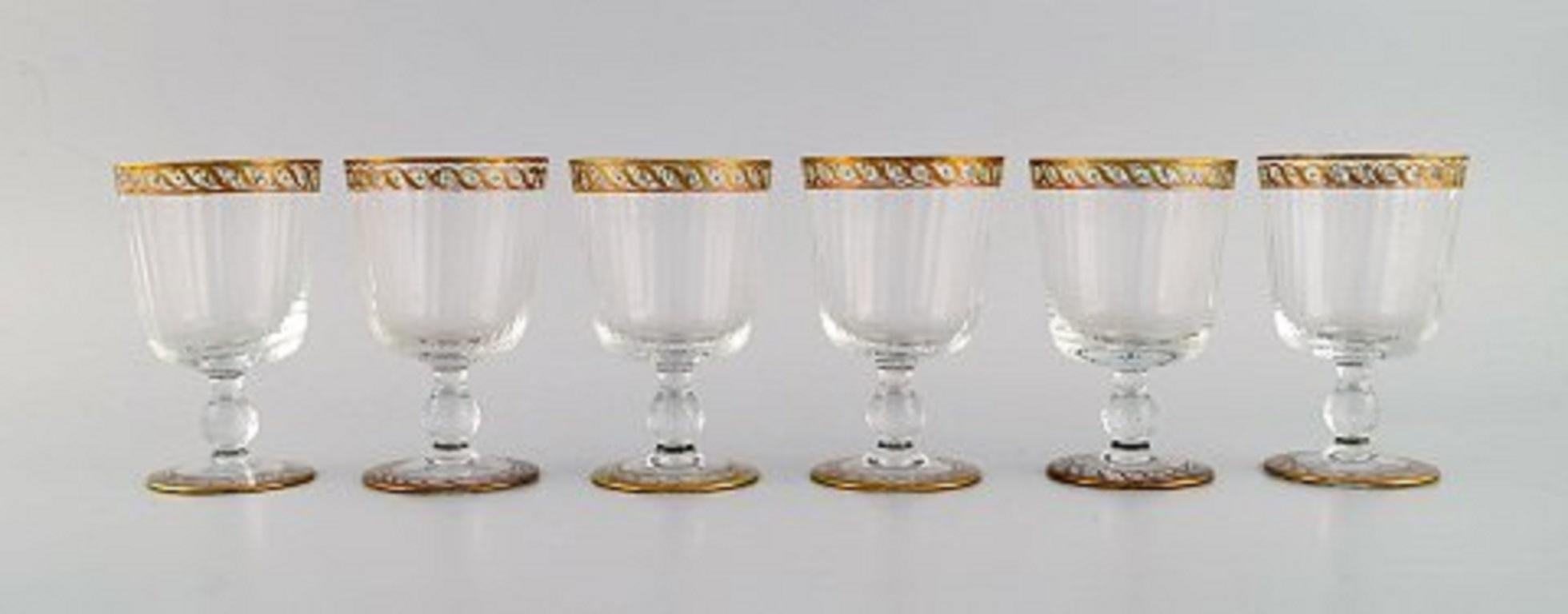 Nason & Moretti, murano. Six white wine glasses in mouth-blown art glass with hand-painted turquoise and gold decoration. 1930s.
Measures: 10.7 x 6.7 cm.
In excellent condition.