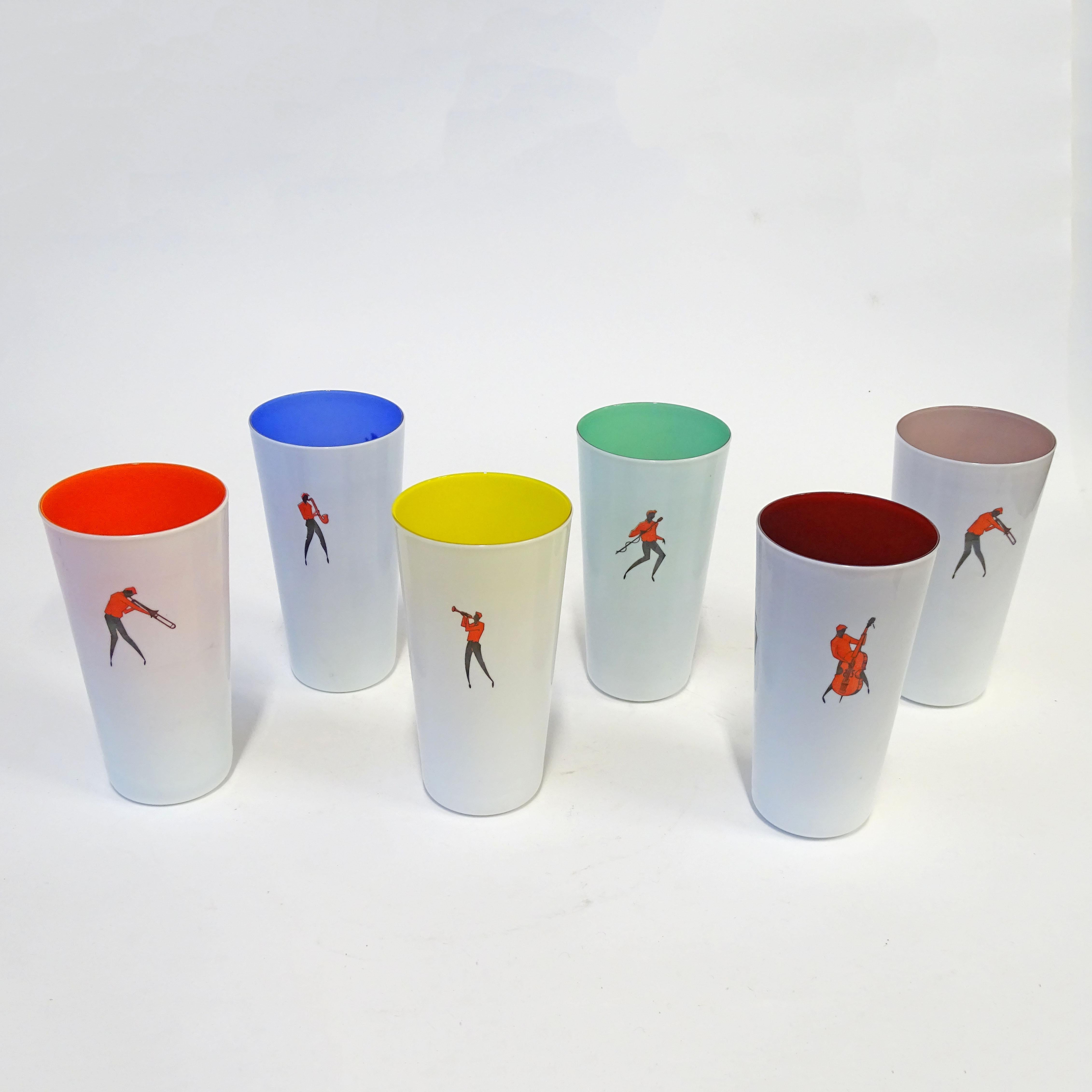 Nason Moretti Músicos Juego para beber de cristal de Murano blanco y coloreado, Italia 1955 Cristal de Murano en venta