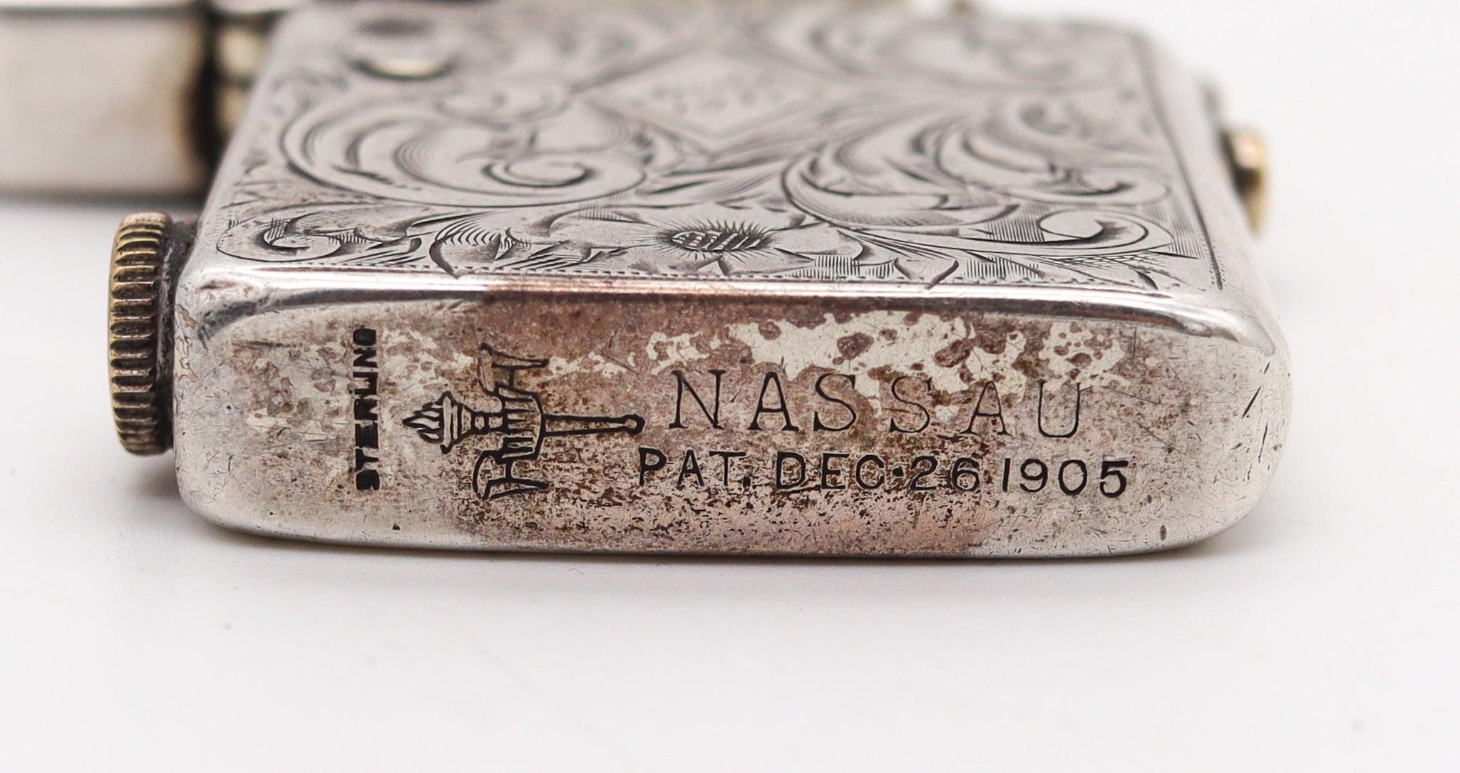 NASSAU 1905 Encendedor de bolsillo semiautomático de gasolina en plata de ley .925 grabada en Excelente Estado en Miami, FL