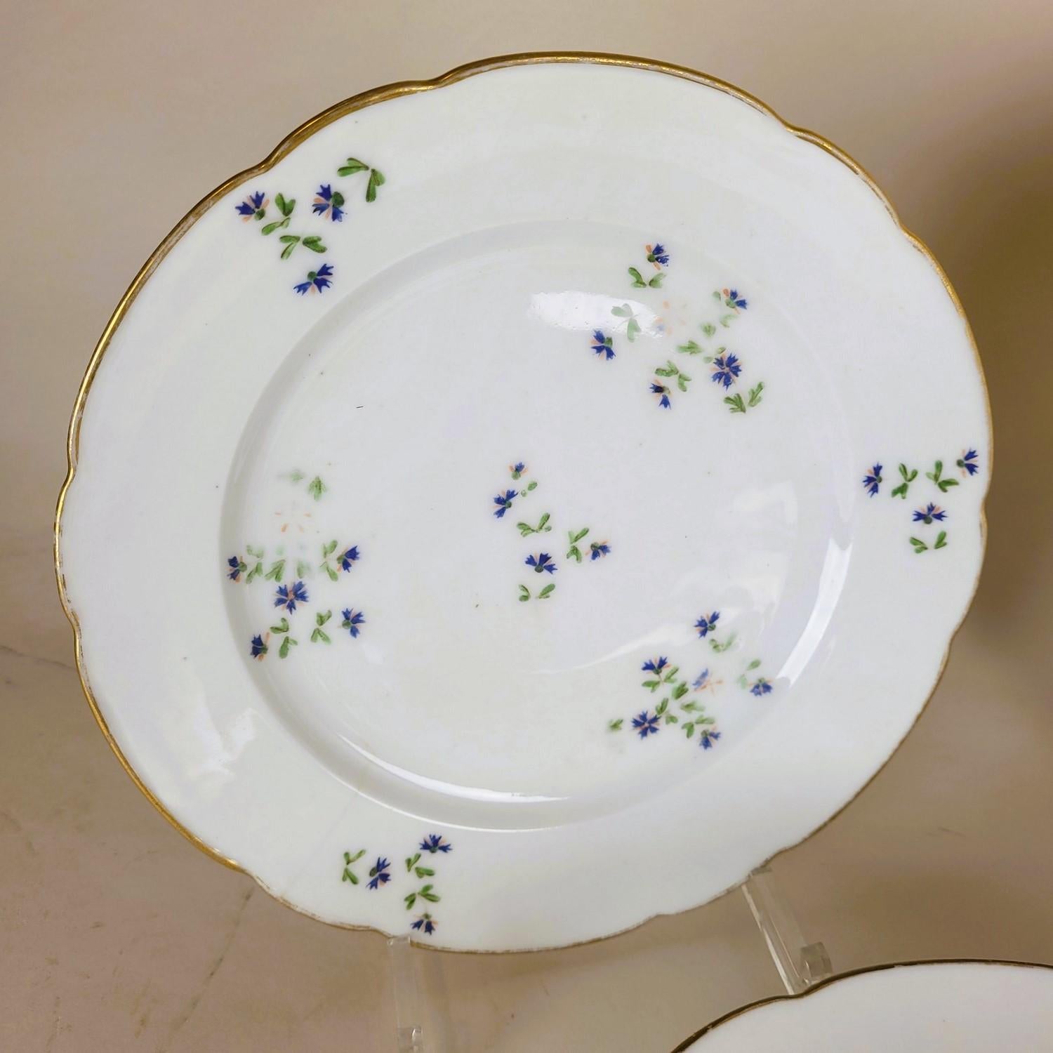 Nast In Paris, Series Of 12 Barbeaux Plates, 18th Century In Good Condition For Sale In MARSEILLE, FR
