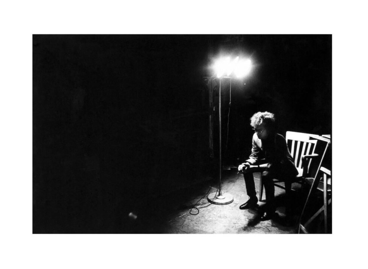 Nat Finkelstein, Bob Dylan in the dark, The Factory NYC, 1965/2020

Bob Dylan sits for screen test at The Factory, New York 1965

Semi Gloss 250gsm conservation digital paper. This paper is especially suited to photographic images, where the semi