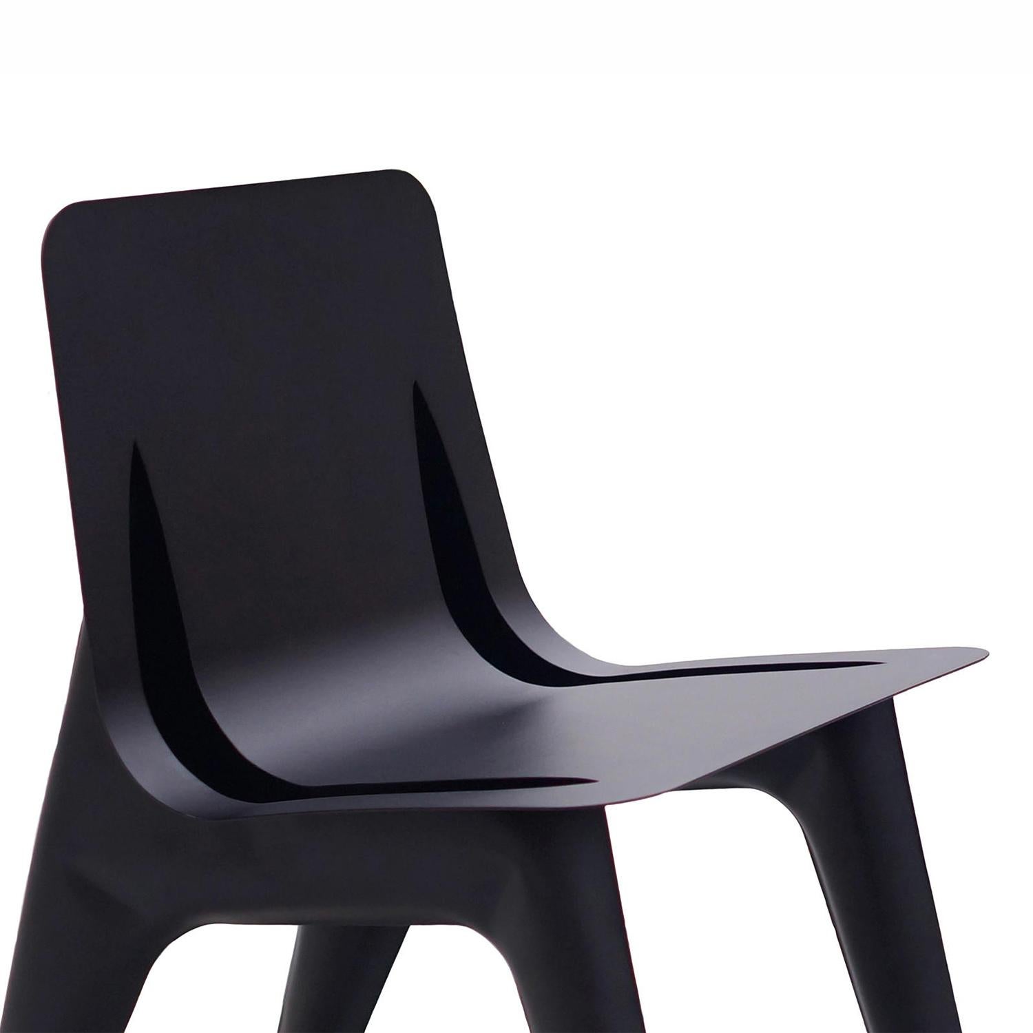 Chair nata with all structure in steel in matt black finish,
also available on request, in:
Grey blue matt, or in graphite grey matt, or in Umbra grey matt,
or in beige grey matt, or in olive green matt, or in black brown matt,
or in yellow