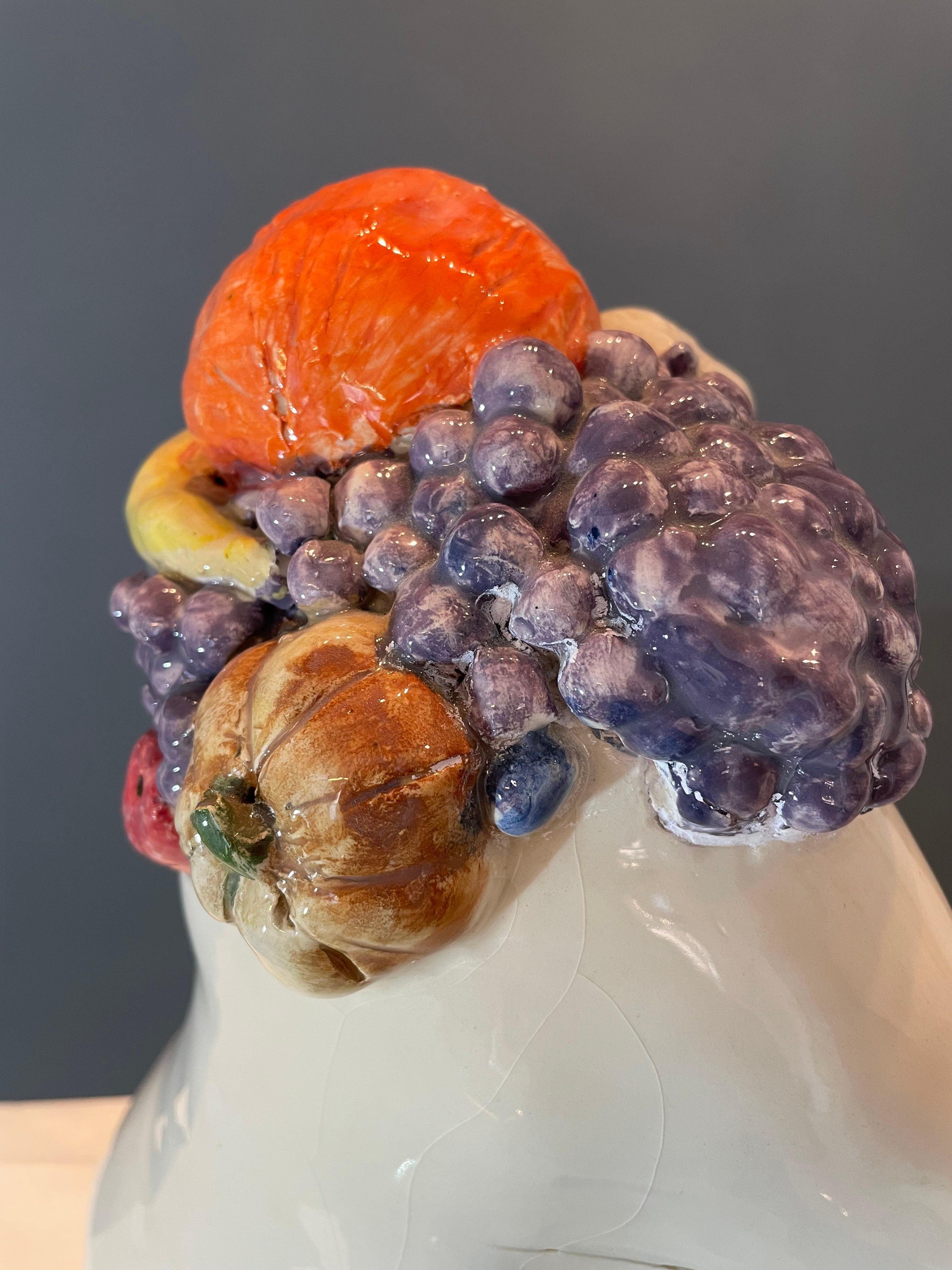 Pájaro con frutos in vendita 7