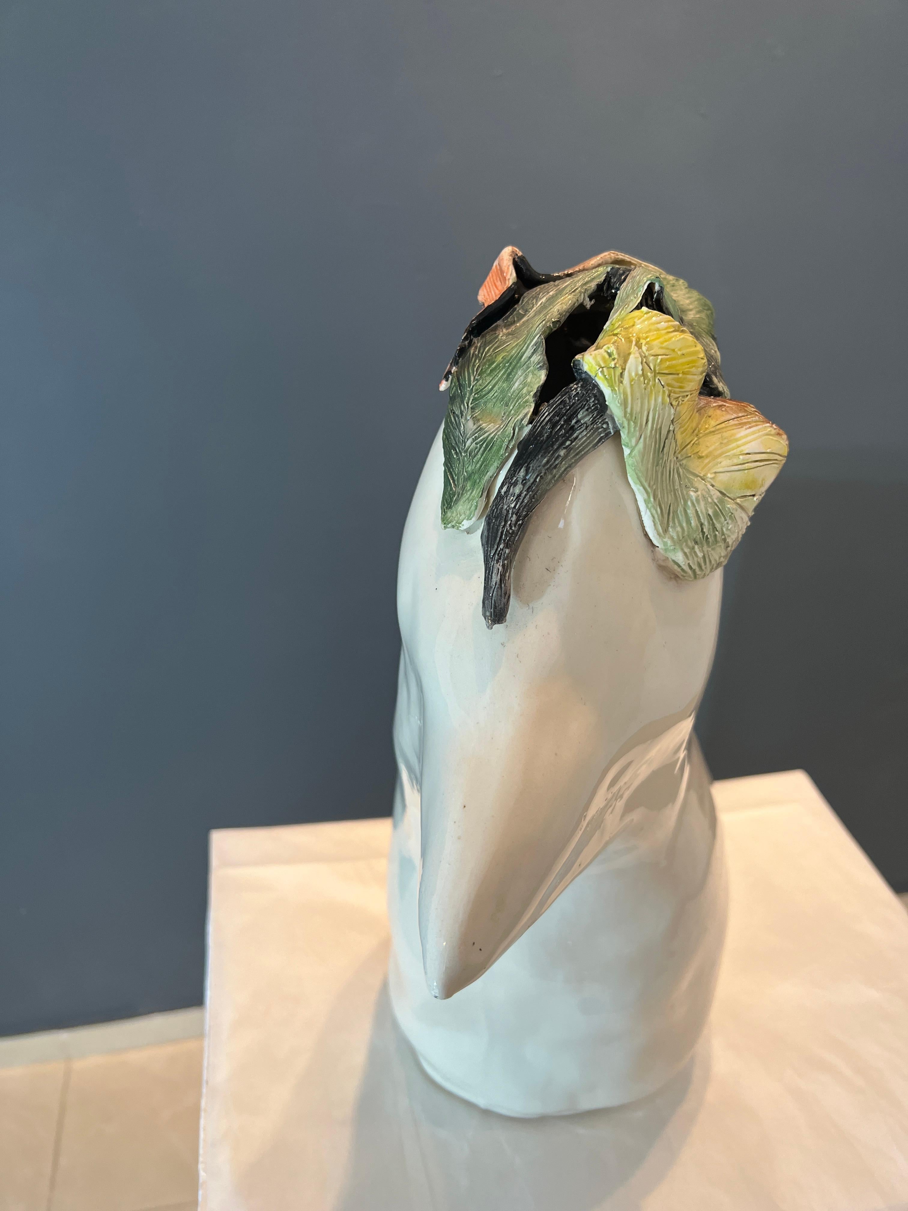 Pájaro con plantas - Gray Still-Life Sculpture by Natalia Biasioli